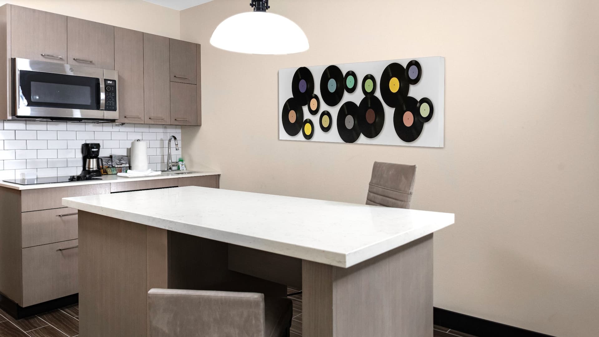 Hyatt House Nashville / Downtown - SoBro Studio Kitchen