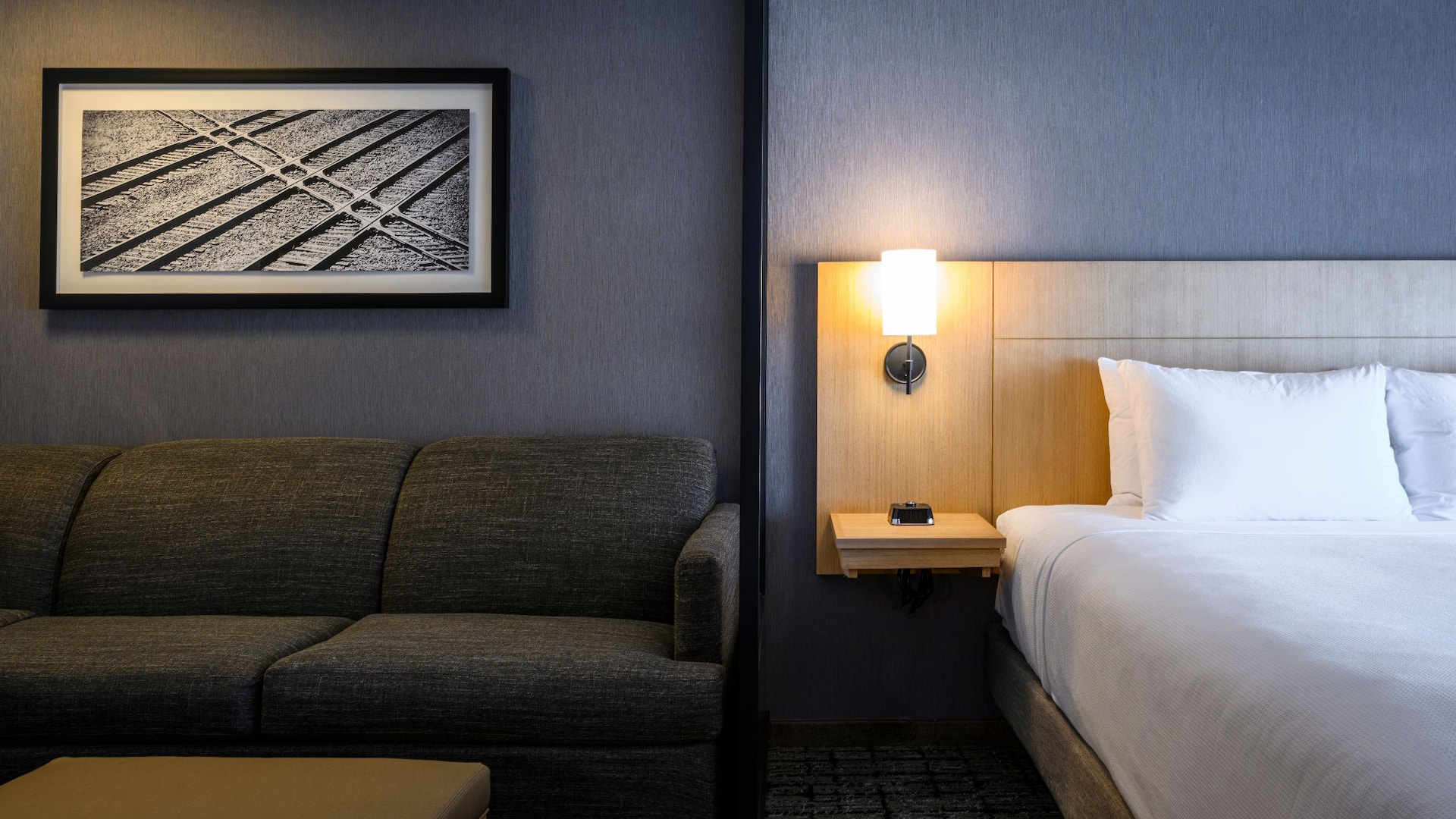 Hyatt Place Indianapolis / Fishers King
