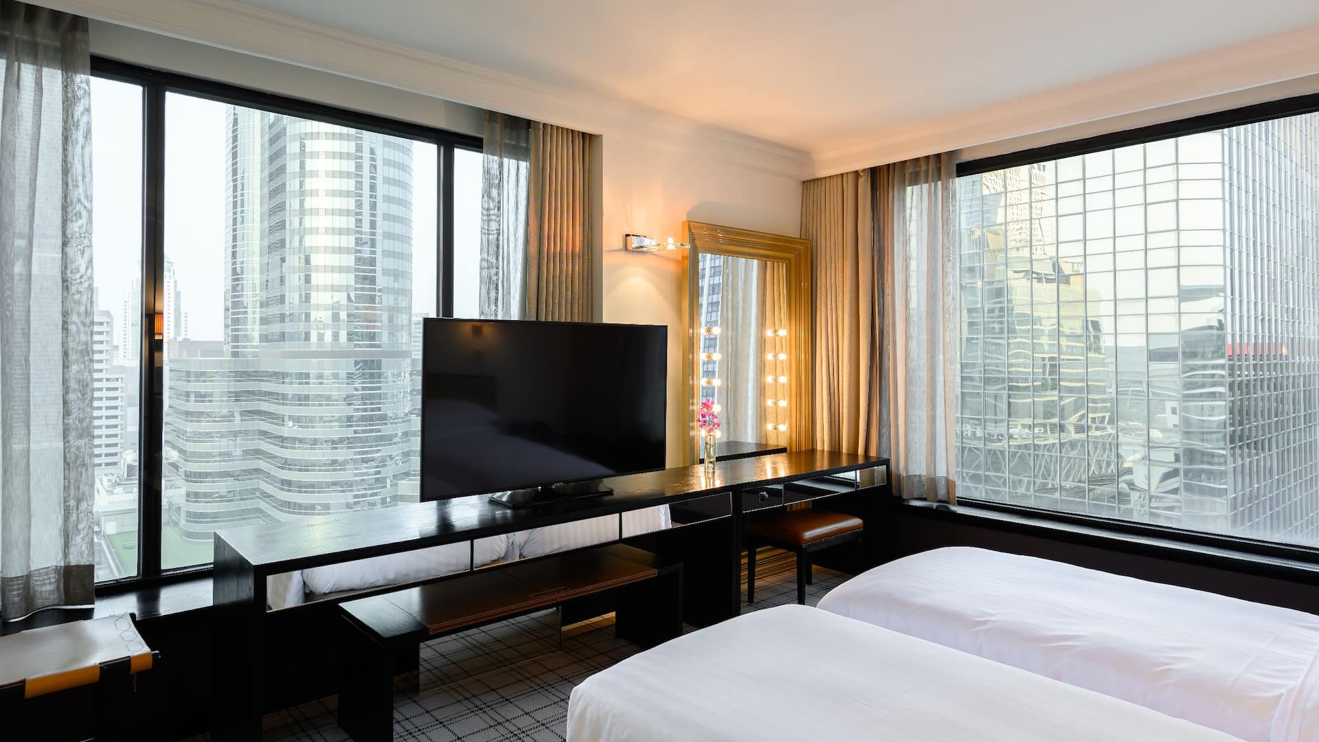Grand Hyatt Erawan Bangkok Twin Suite Room