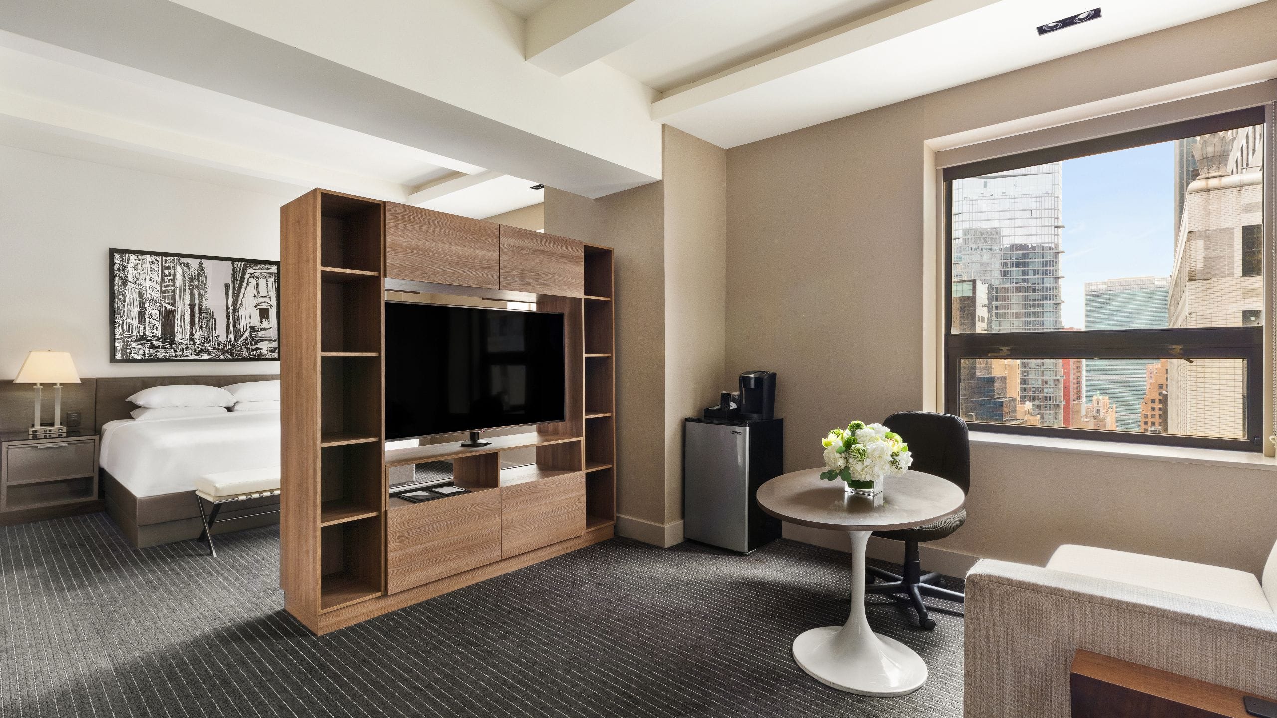 Hyatt Grand Central New York Corner Suite