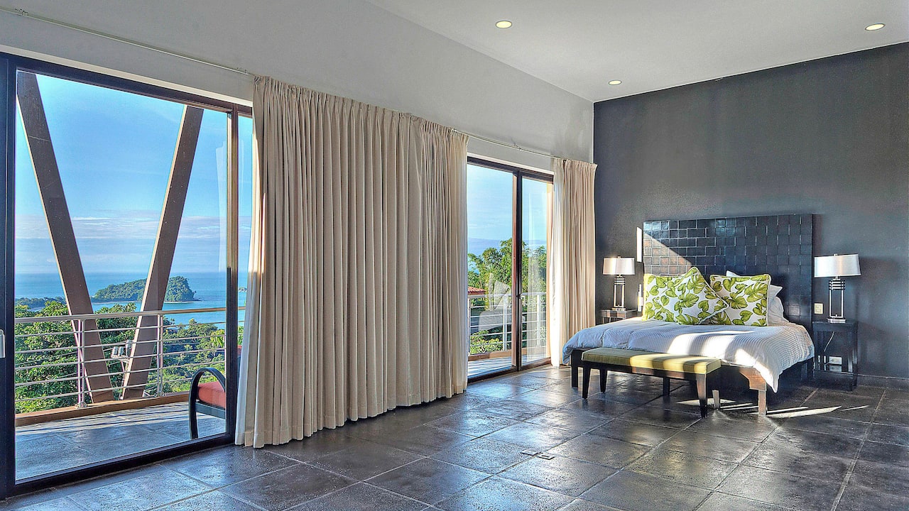 Penthouse Ocean View Suite