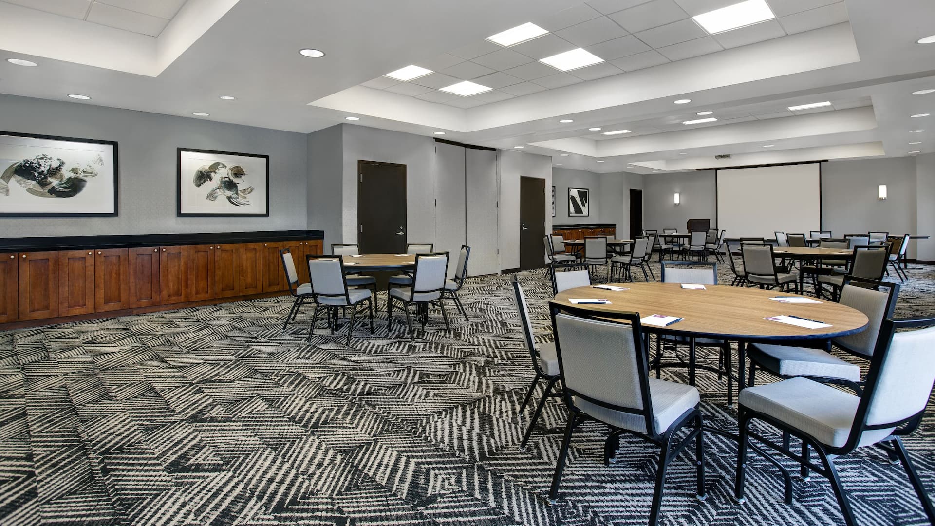 Hyatt Place Jackson/Ridgeland Meeting Space Rounds