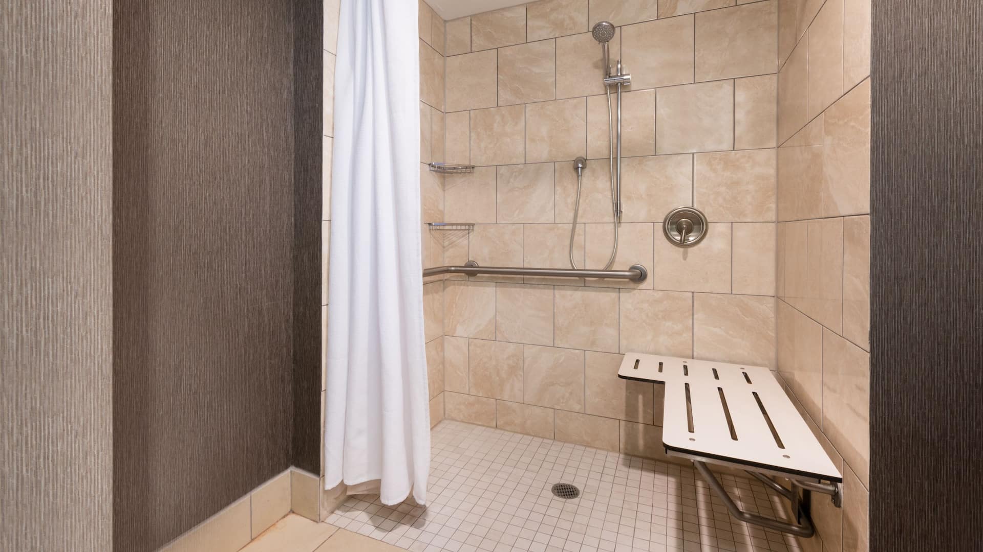 2/2 Hyatt Regency Long Island ADA Roll In Shower