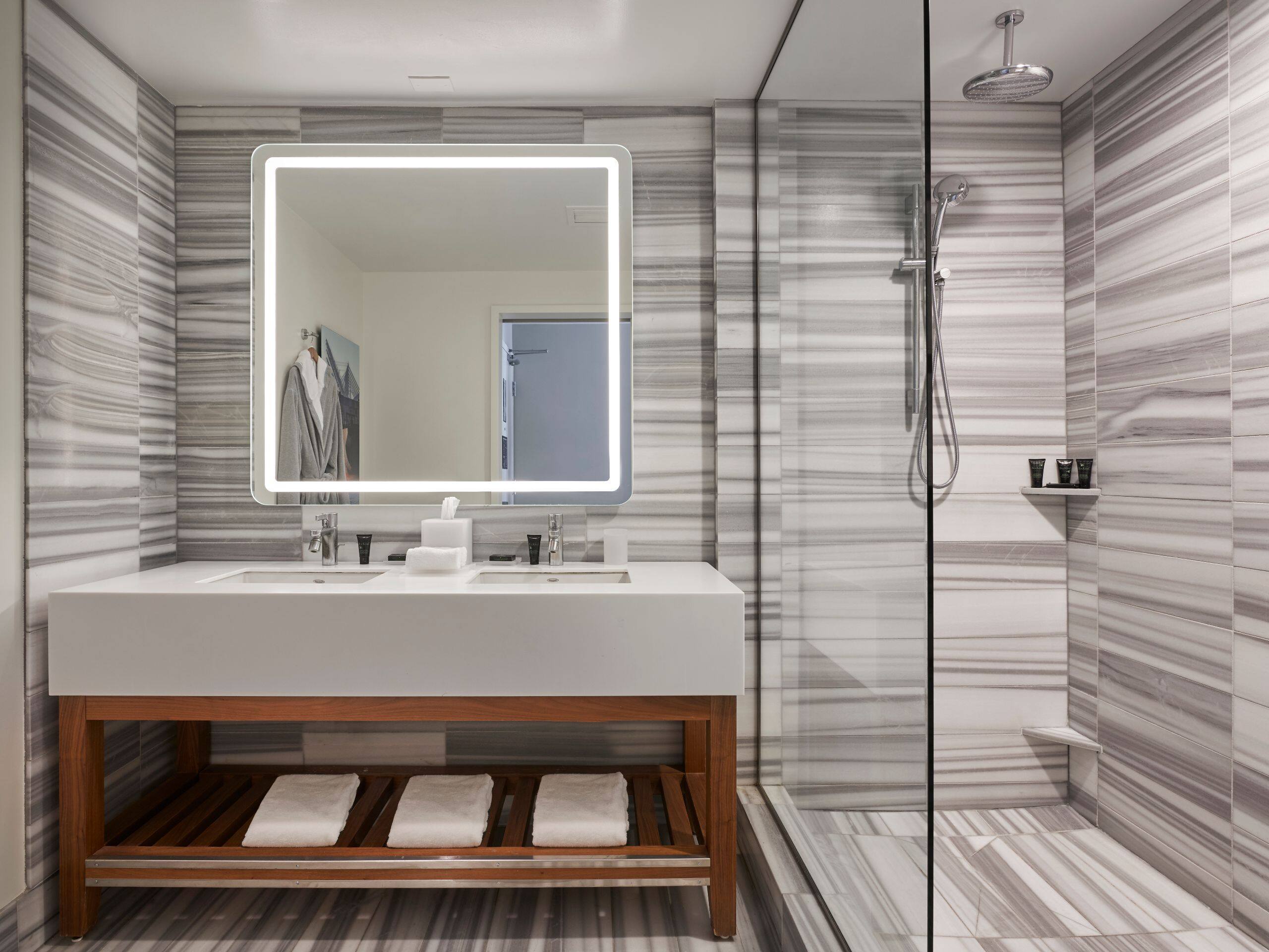 Hyatt-Centric-The-Pike-Long-
