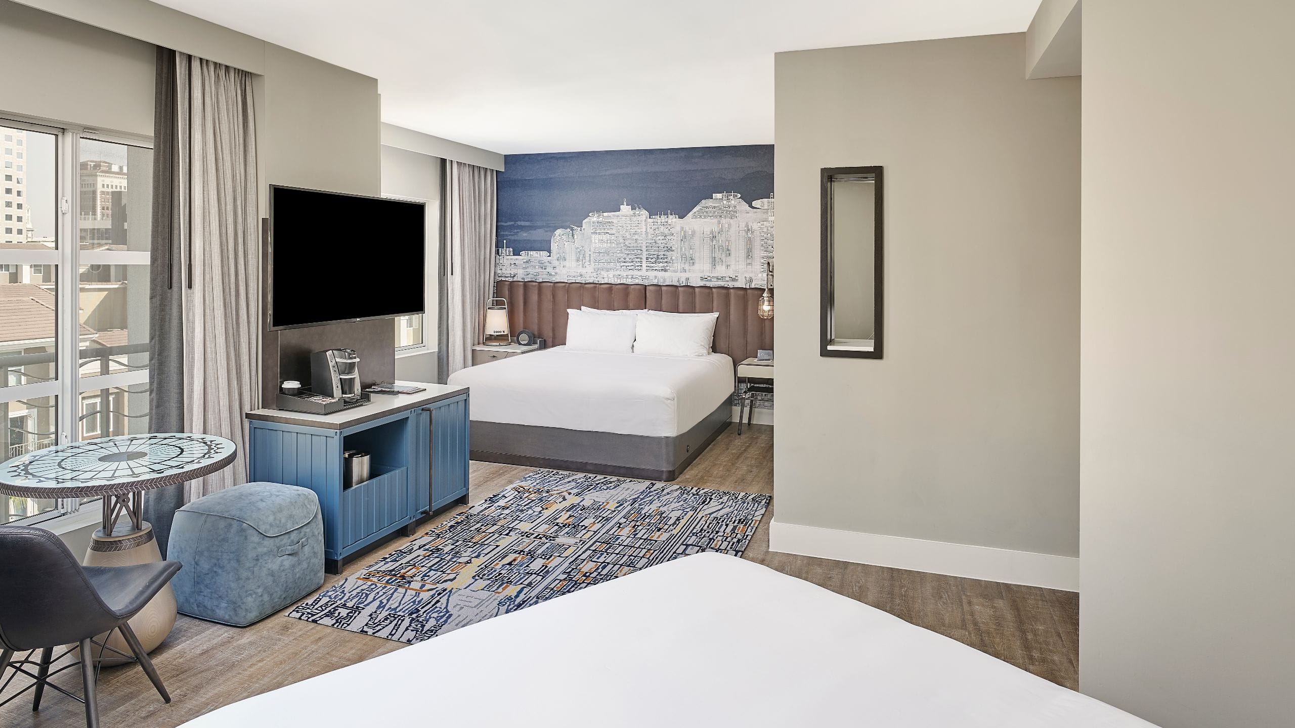 1/2 Hyatt Centric The Pike Long Beach Executive King