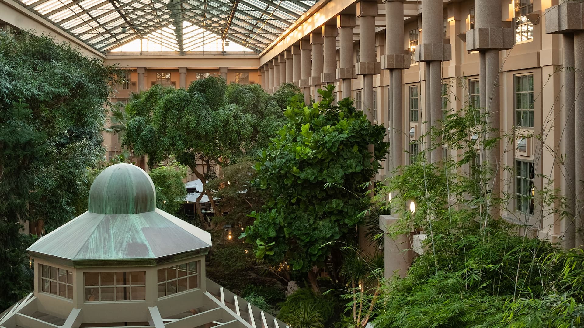  Atrium Horizontal