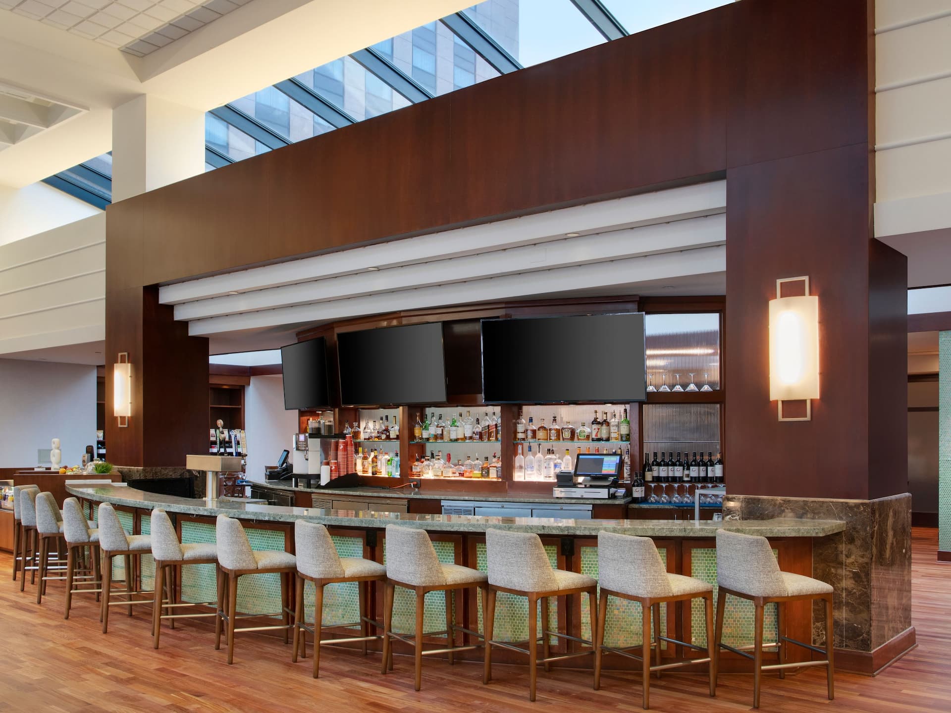 Modern Hotel with Free Airport Shuttle | Hyatt Regency Dulles