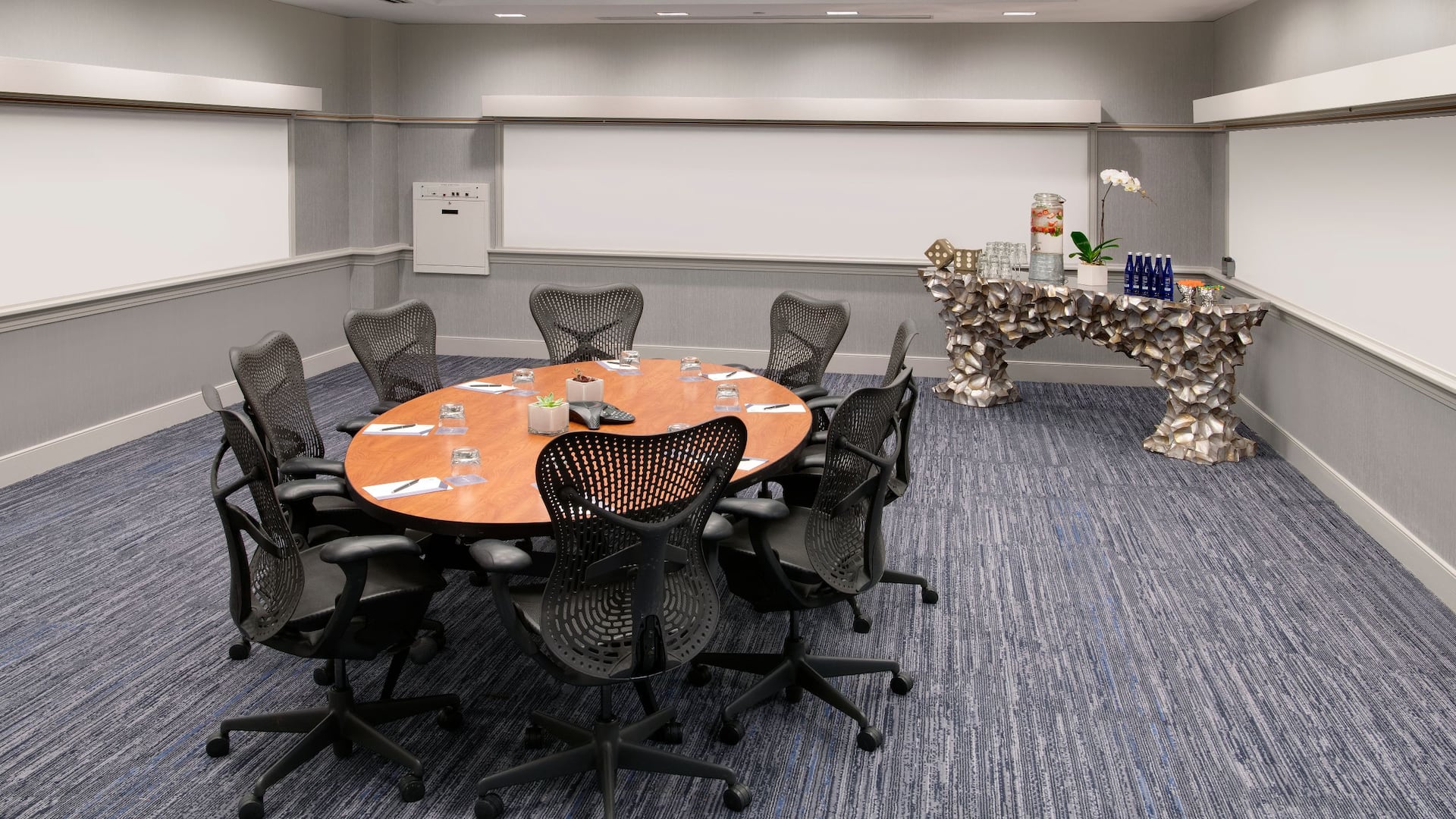 Hyatt Regency Dulles Potomac Boardroom
