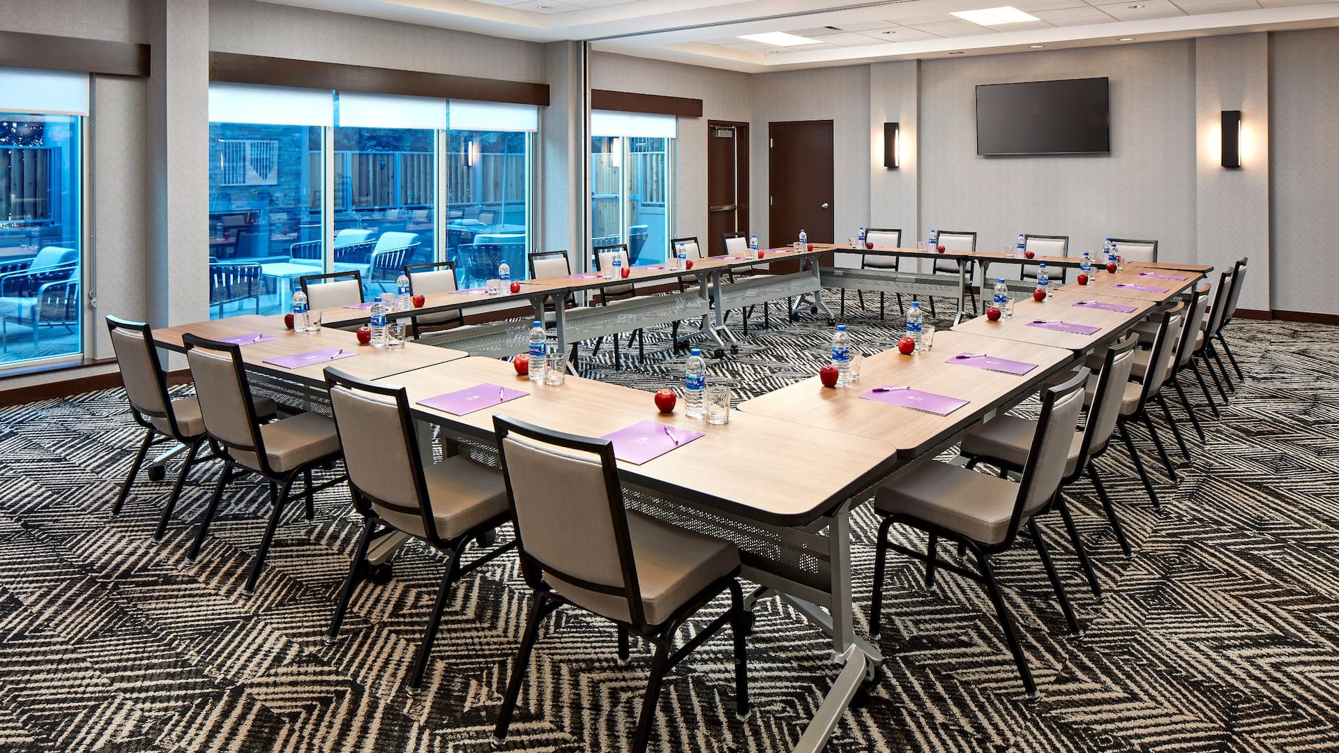 Hyatt Place Los Angeles/LAX/El Segundo Oaks Boardroom