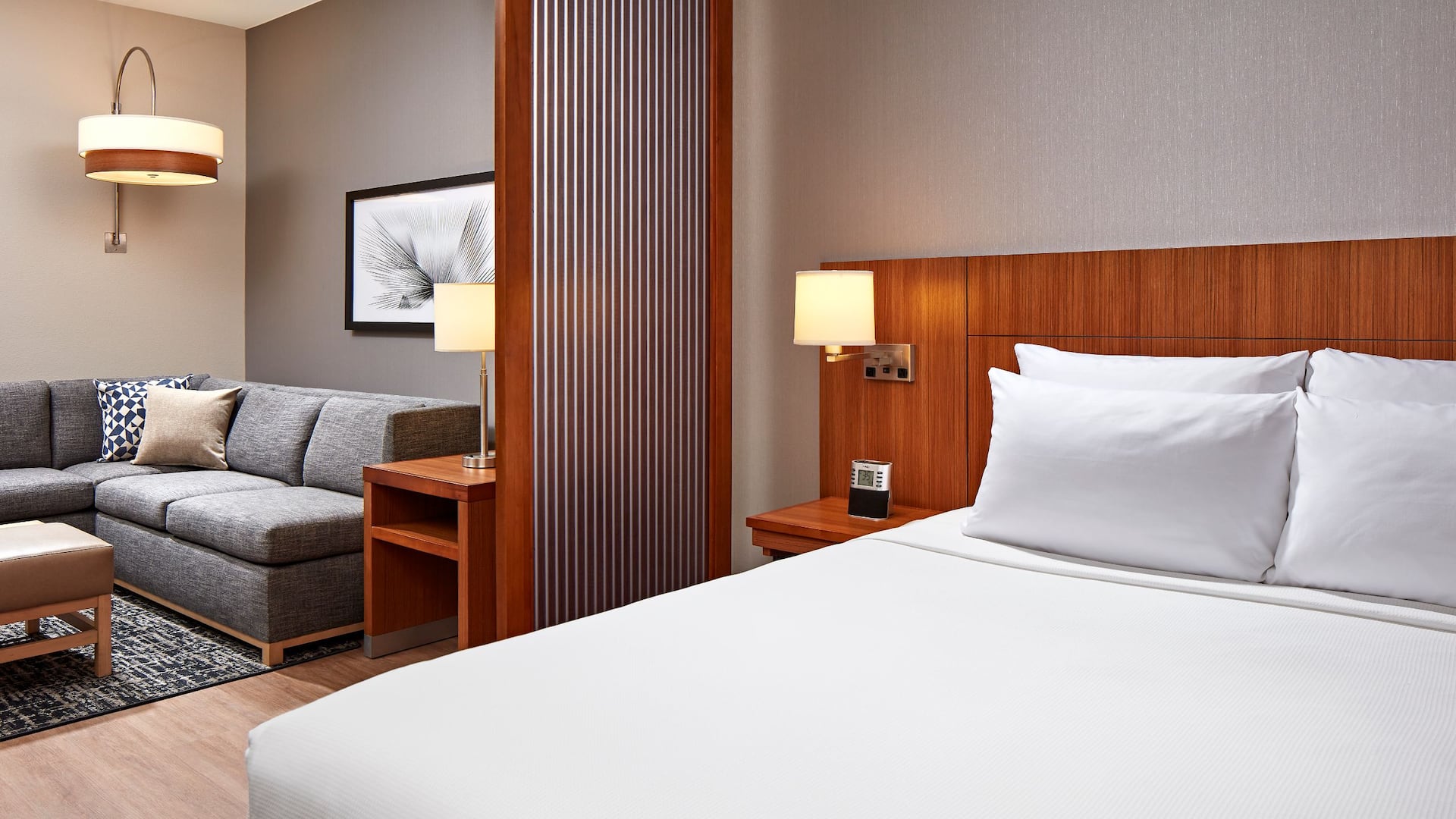 Hyatt Place Los Angeles/LAX/El Segundo King Guestroom