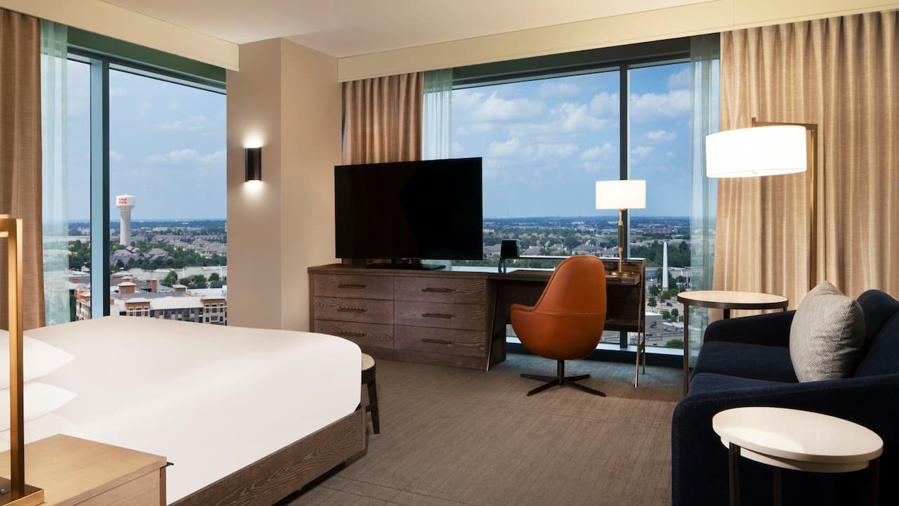 King Bed Corner Room