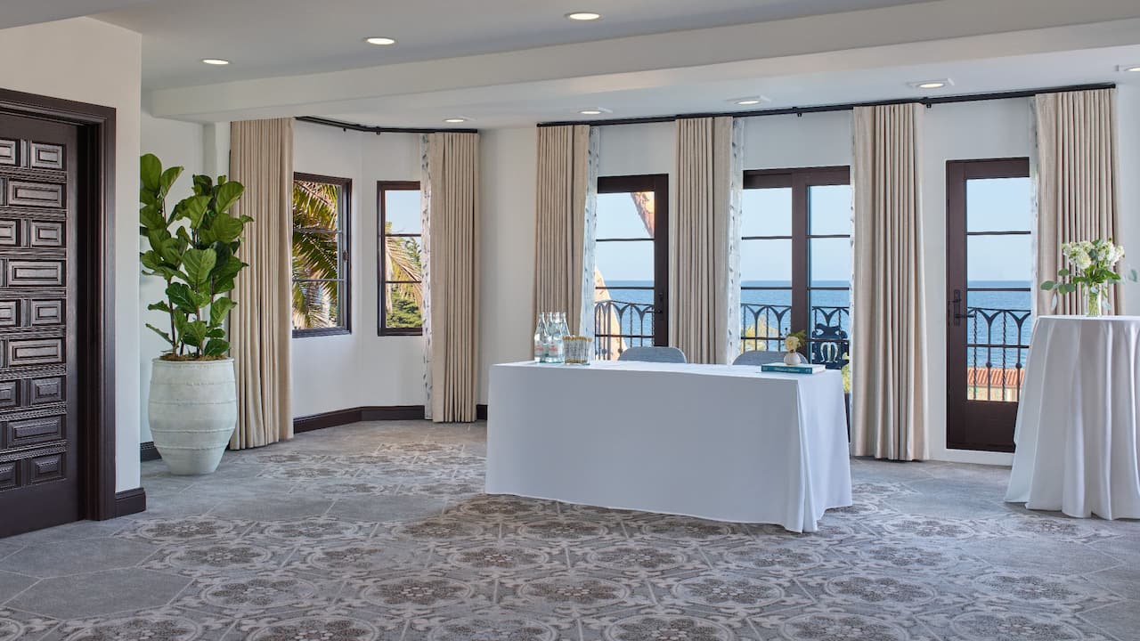 Seaview Room 