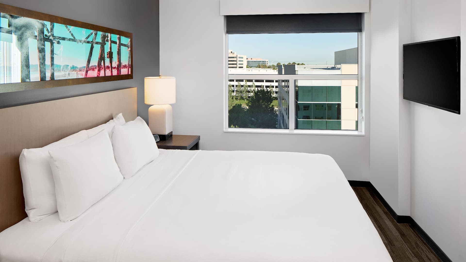 Hotel Photos | Hyatt House Irvine/John Wayne Airport