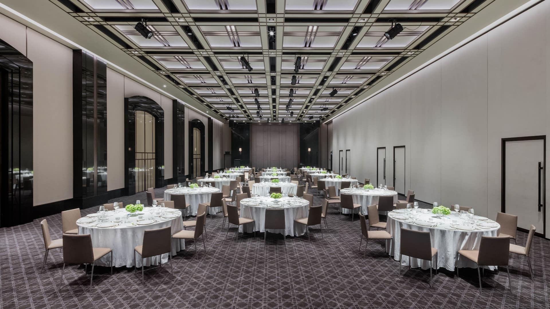 4 of 5 Grand Hyatt Seoul Grand Salon Round Table