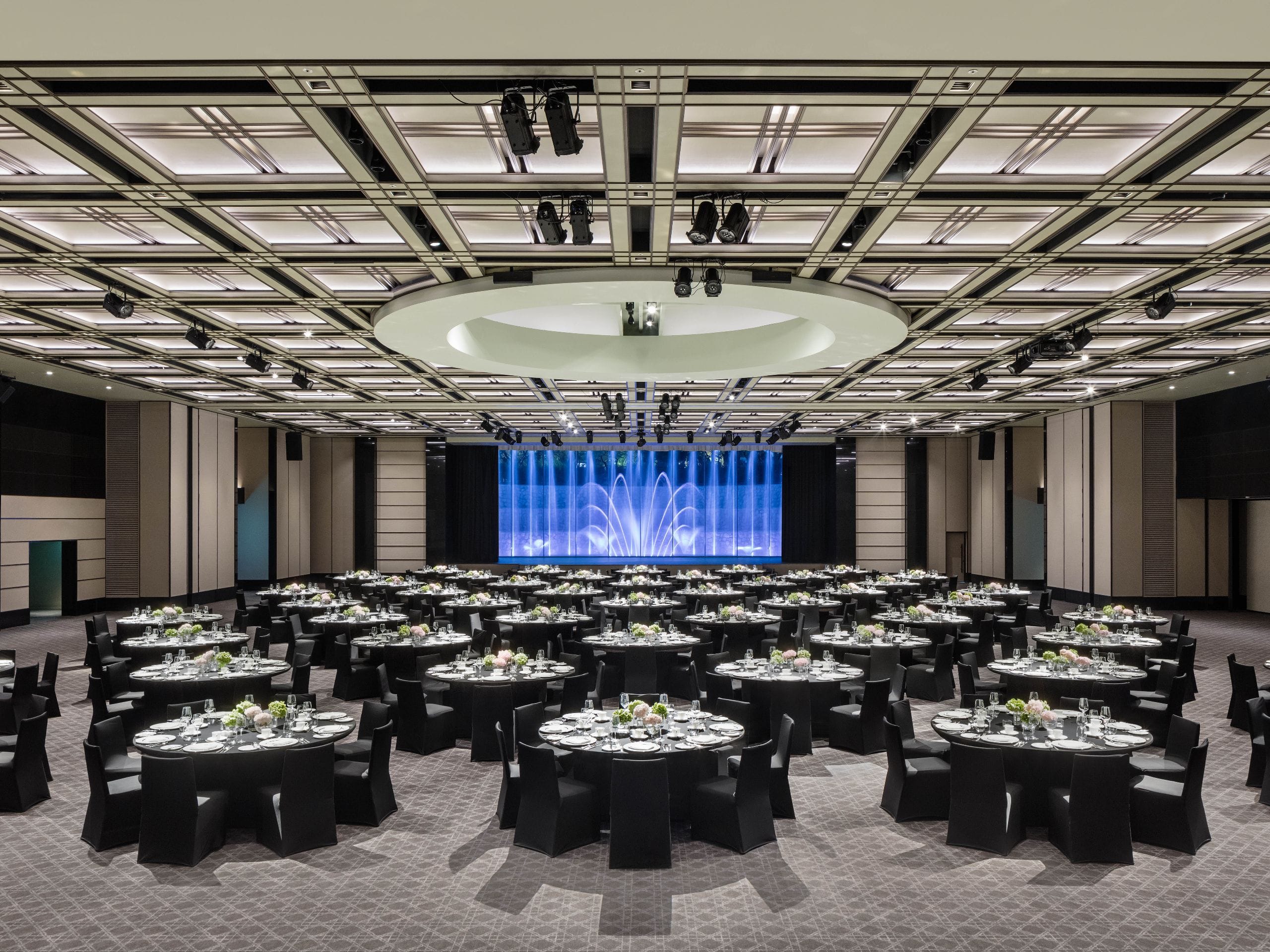 Grand Hyatt Seoul - Versatile venues for intimate meetings to grand events, with tailor-made setups for 20–2,000 delegates amid South Korea’s vibrant culture and beauty.