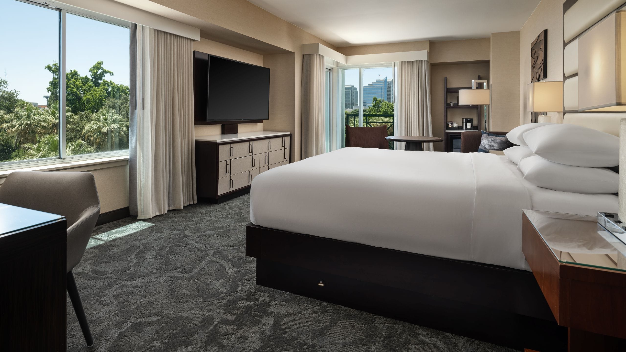 Hyatt Regency Sacramento Corner King