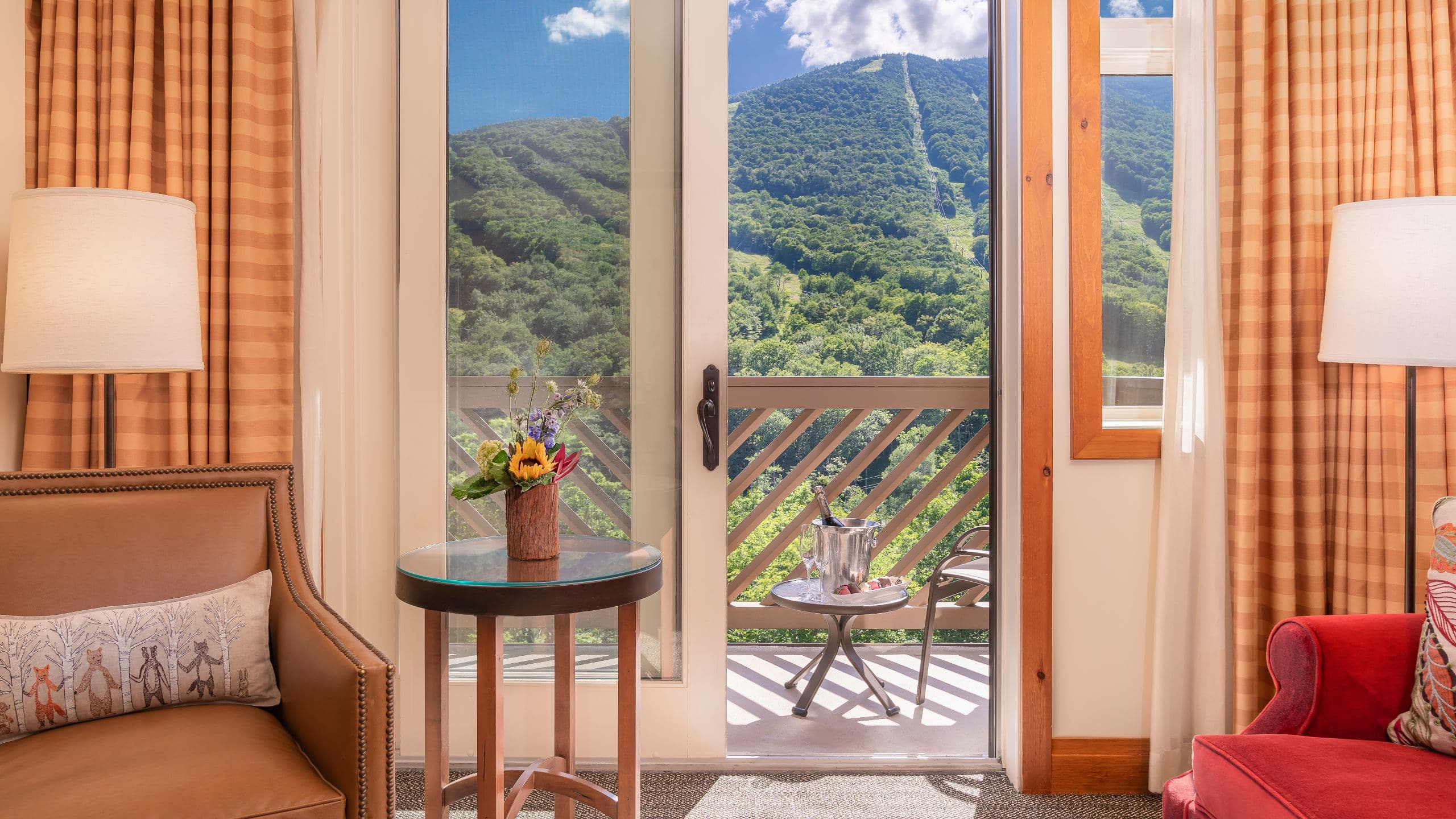 2 из 5 The Lodge at Spruce Peak Ridgeline Suite View