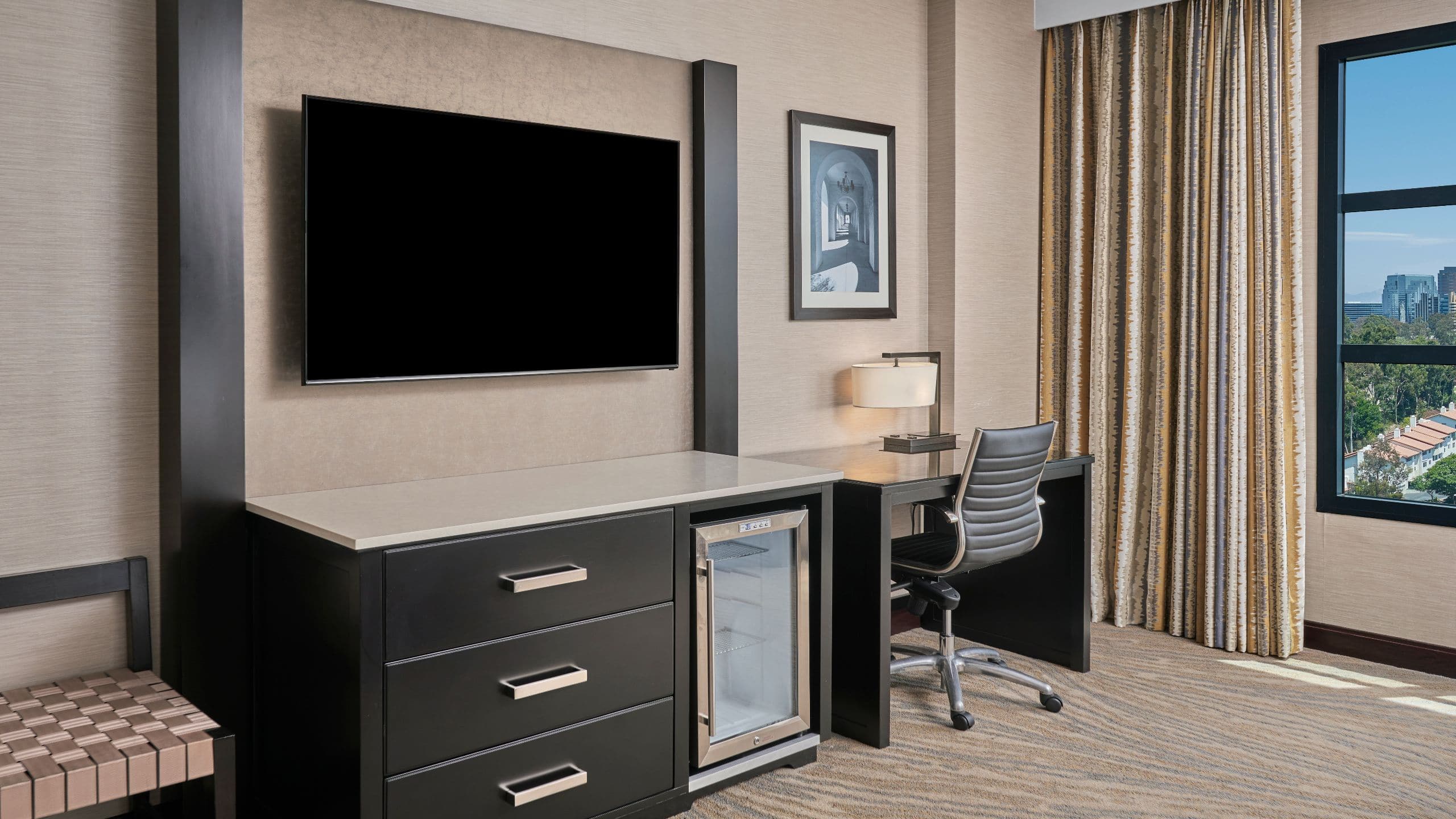 La Jolla Hotel Rooms & Suites near UCSD | Hyatt Regency La