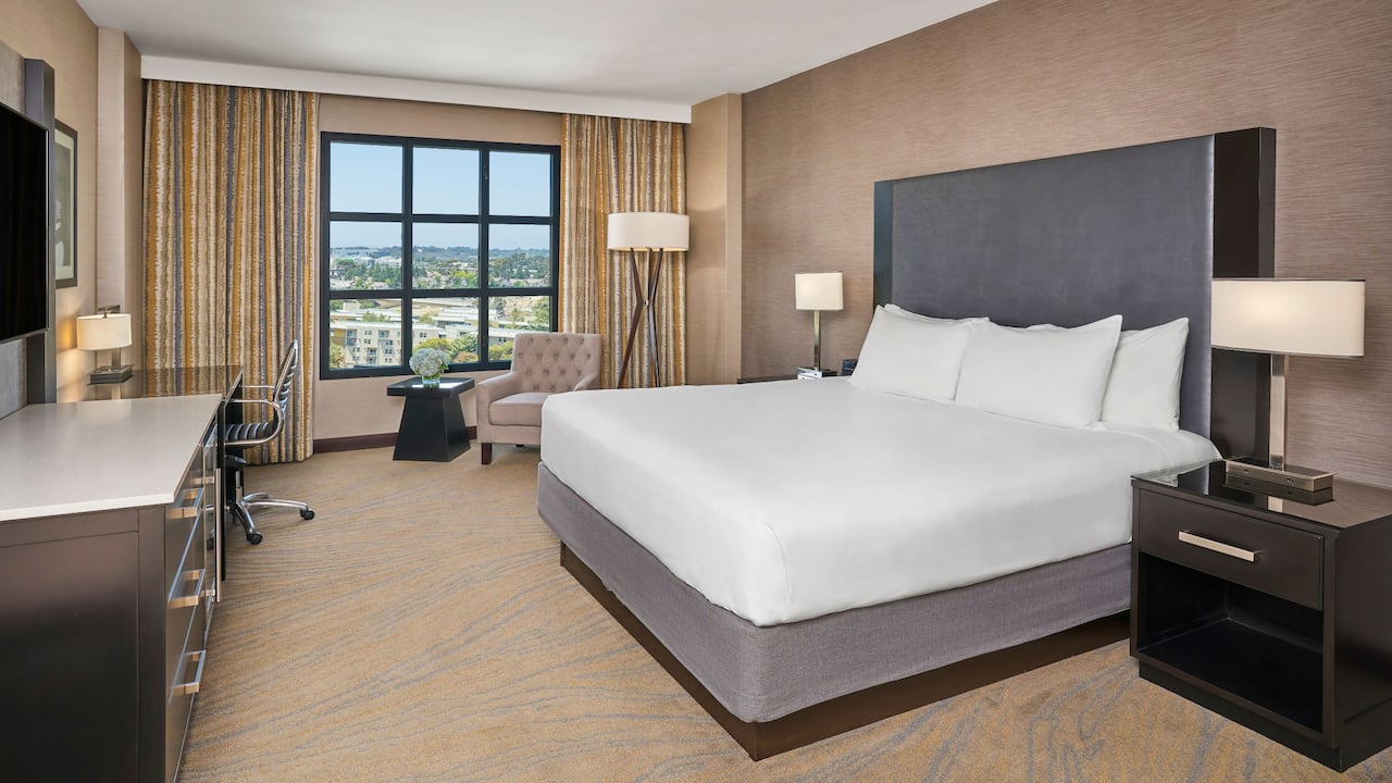 hotel room near the beach in la jolla california