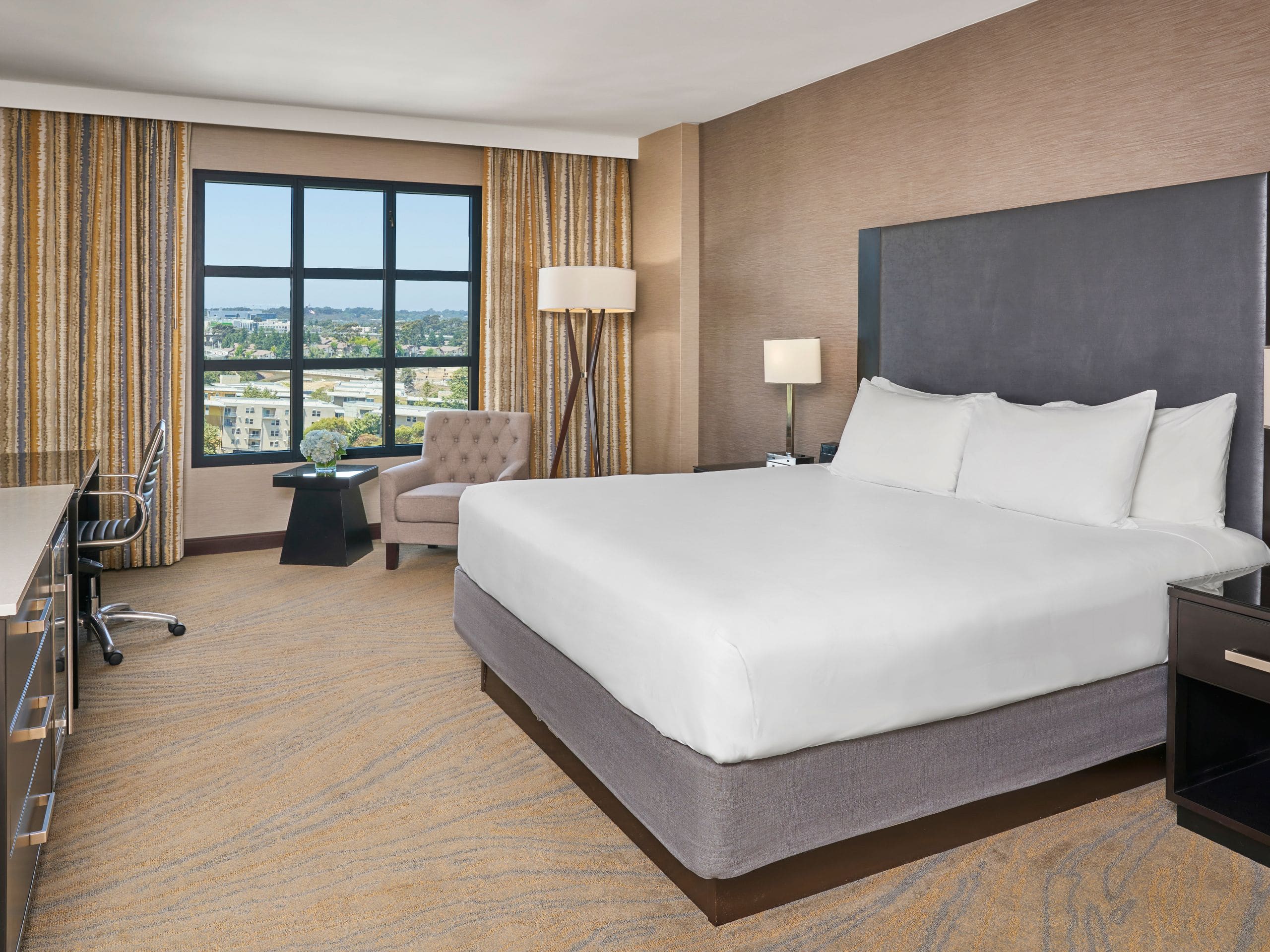 hotel room near the beach in la jolla california