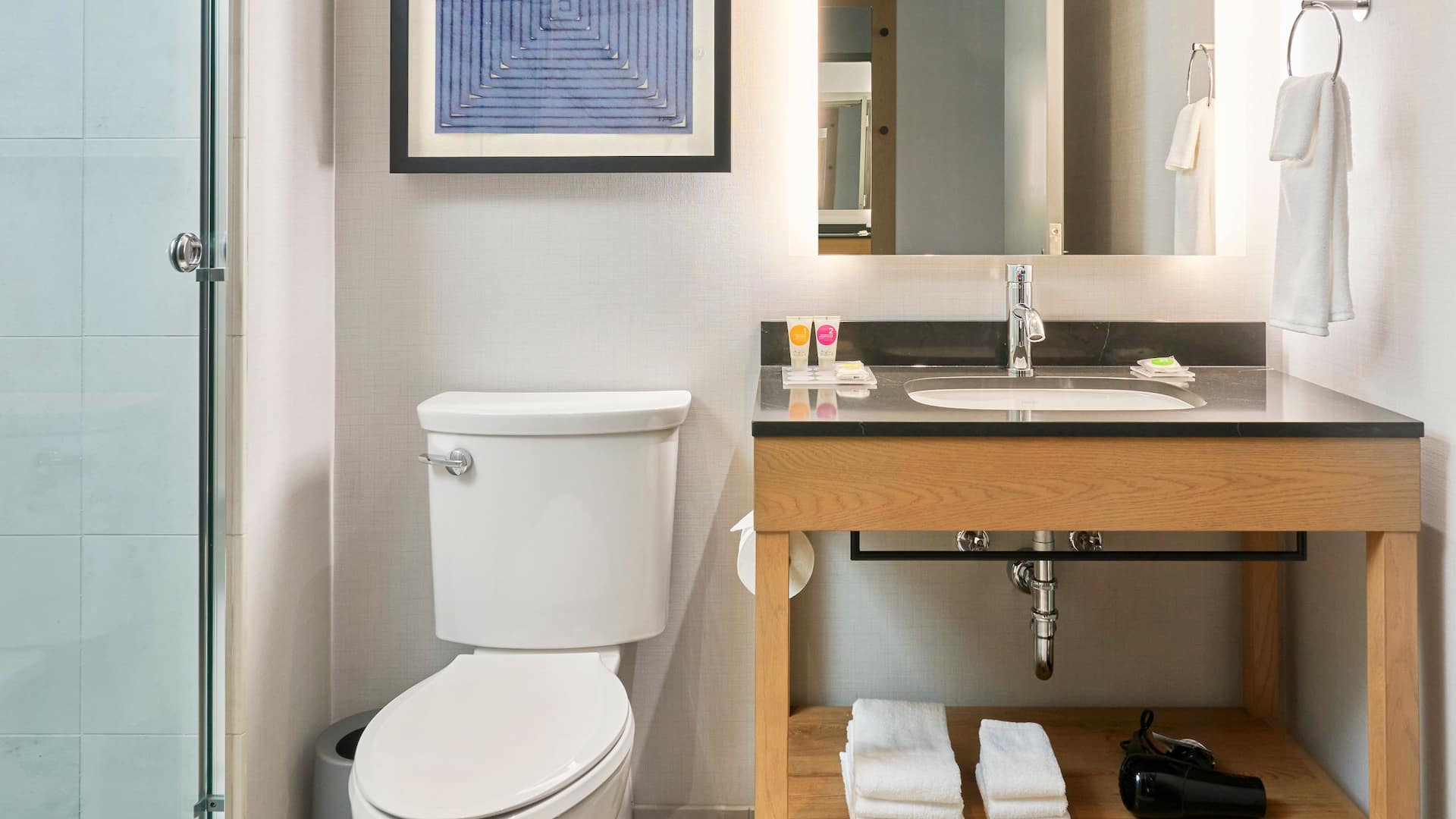 3 de 4 Bathroom