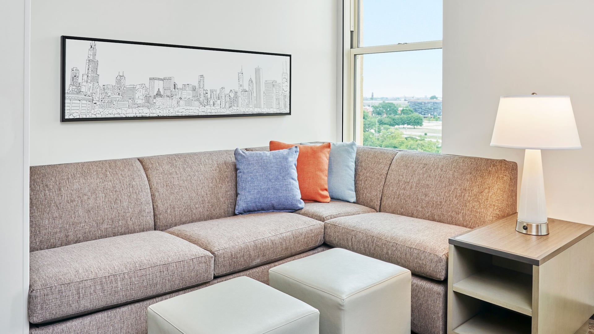 Hyatt House Chicago - Medical / University District Guestroom Sofa