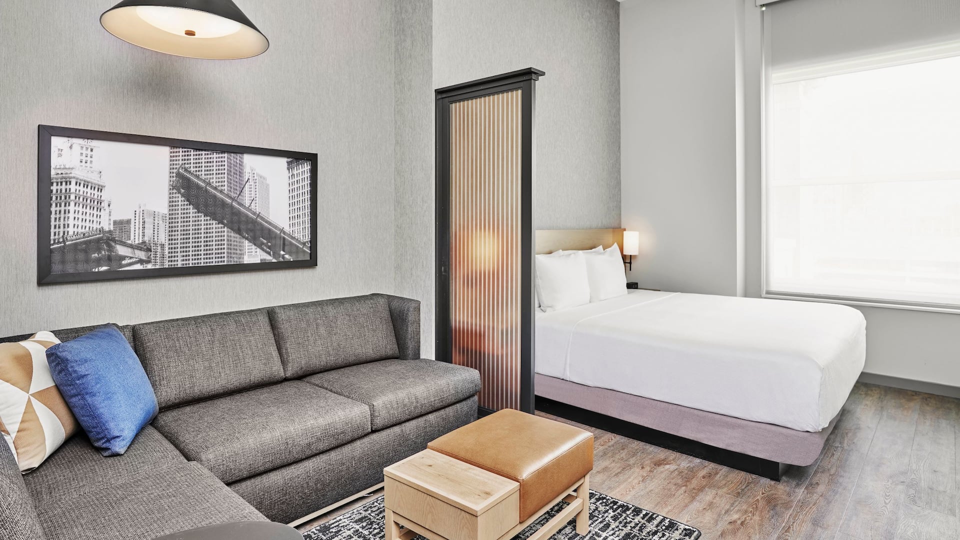 1 de 2 Hyatt Place Chicago – Medical / University District King Guestroom