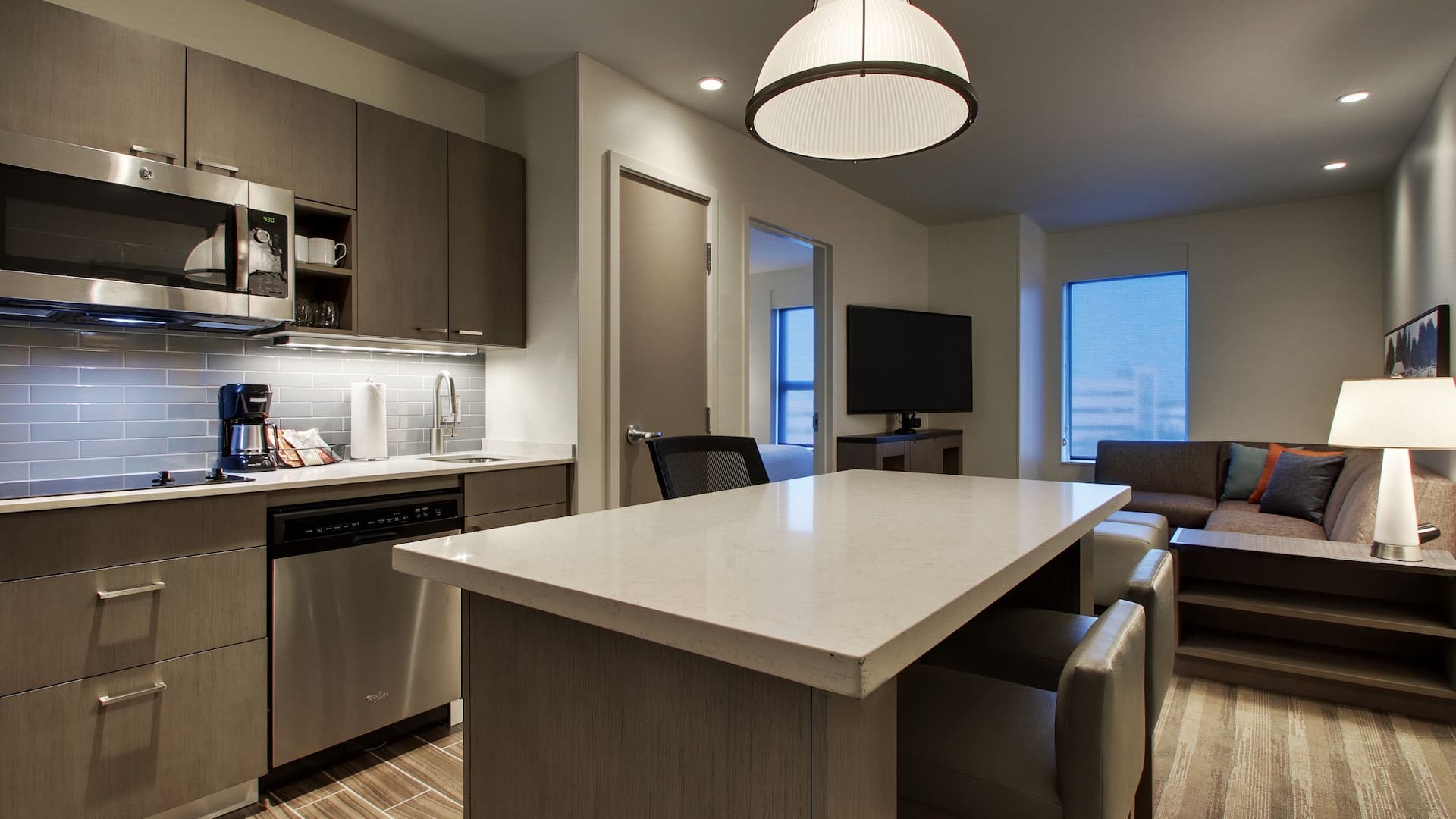 Hyatt House Chicago / Oak Brook One Bedroom Kitchen Suite Kitchen