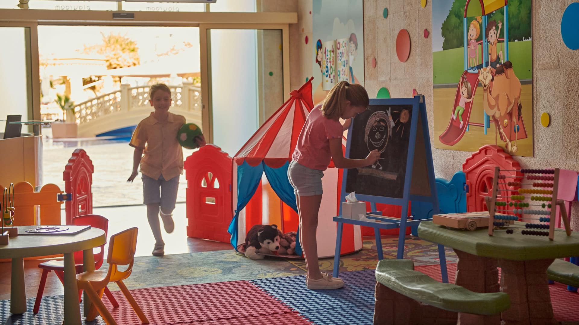 Grand Hyatt Doha Hotel & Villas Kids Enjoying At Kids Club