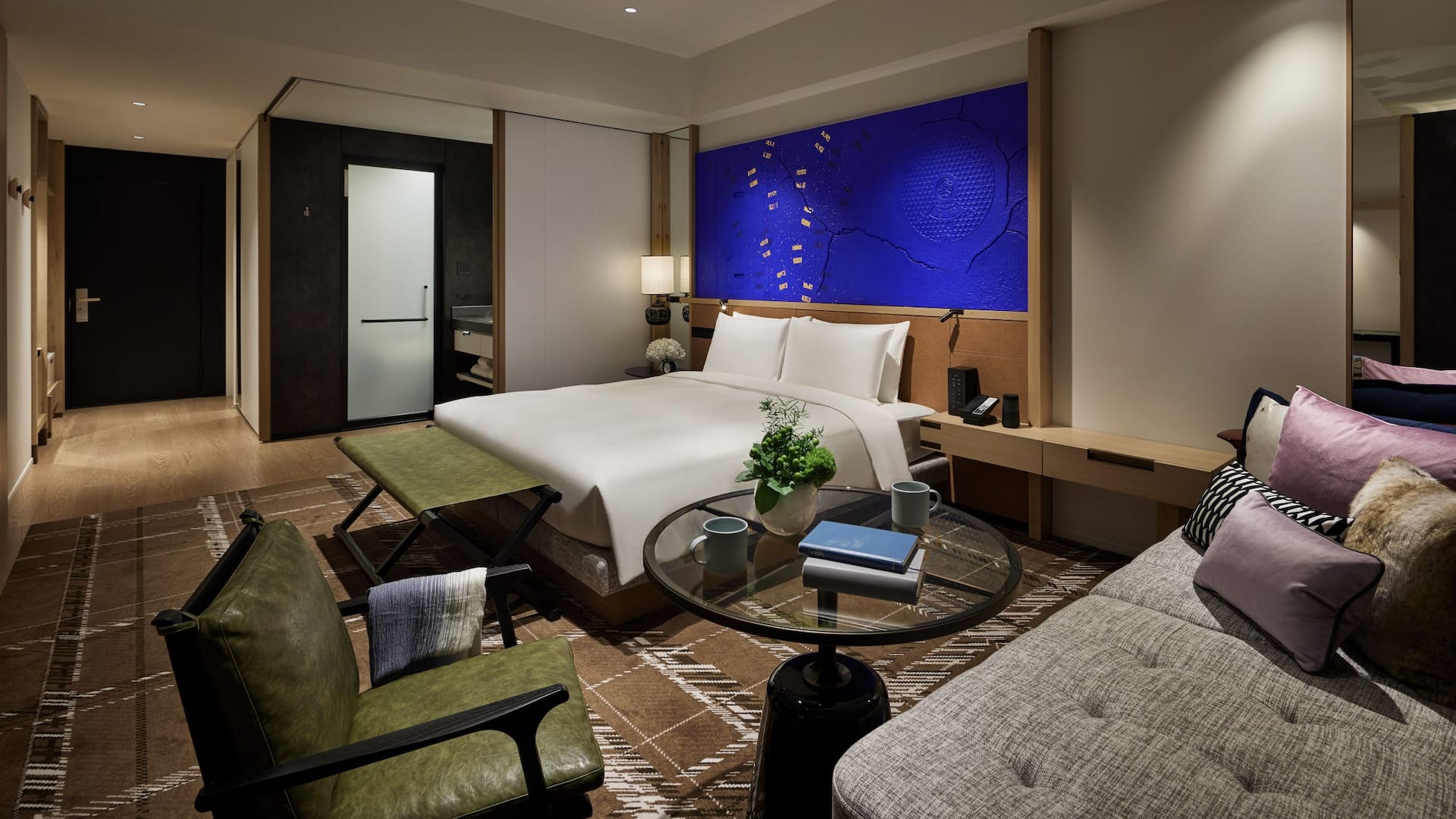 1/5 Hyatt Centric Kanazawa Deluxe King Blue Room Night