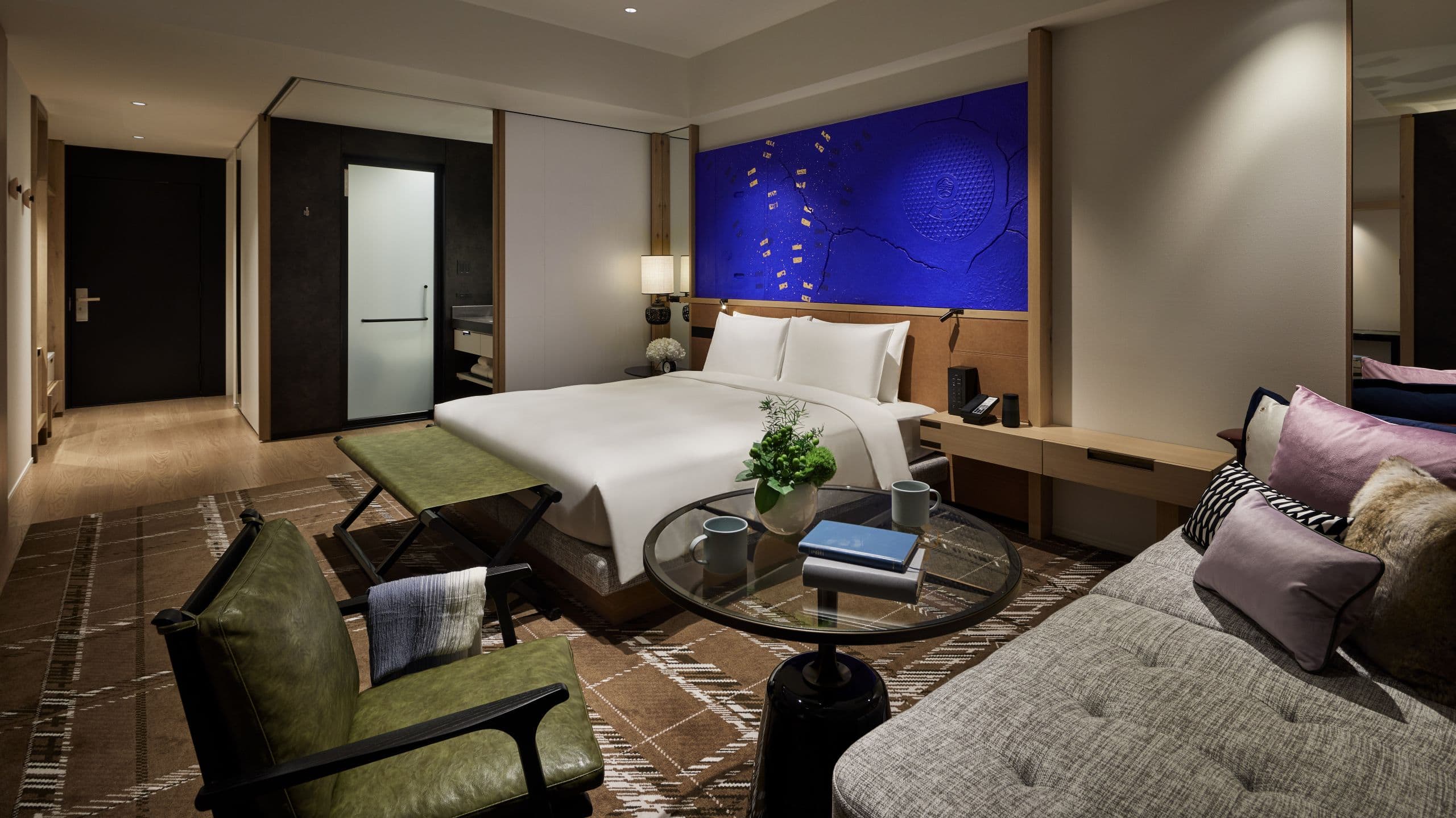 1 de 5 Hyatt Centric Kanazawa Deluxe King Blue Room Night