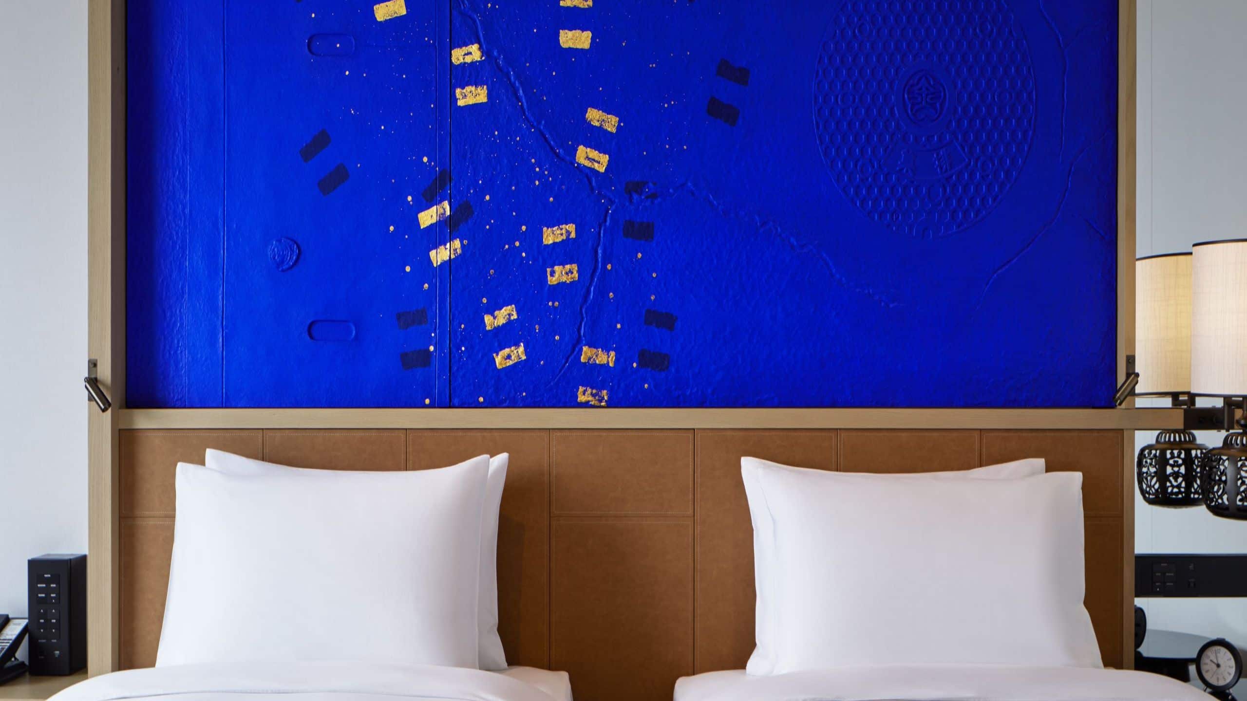 2 de 6 Hyatt Centric Kanazawa Standard Twin Blue Headboard Daytime