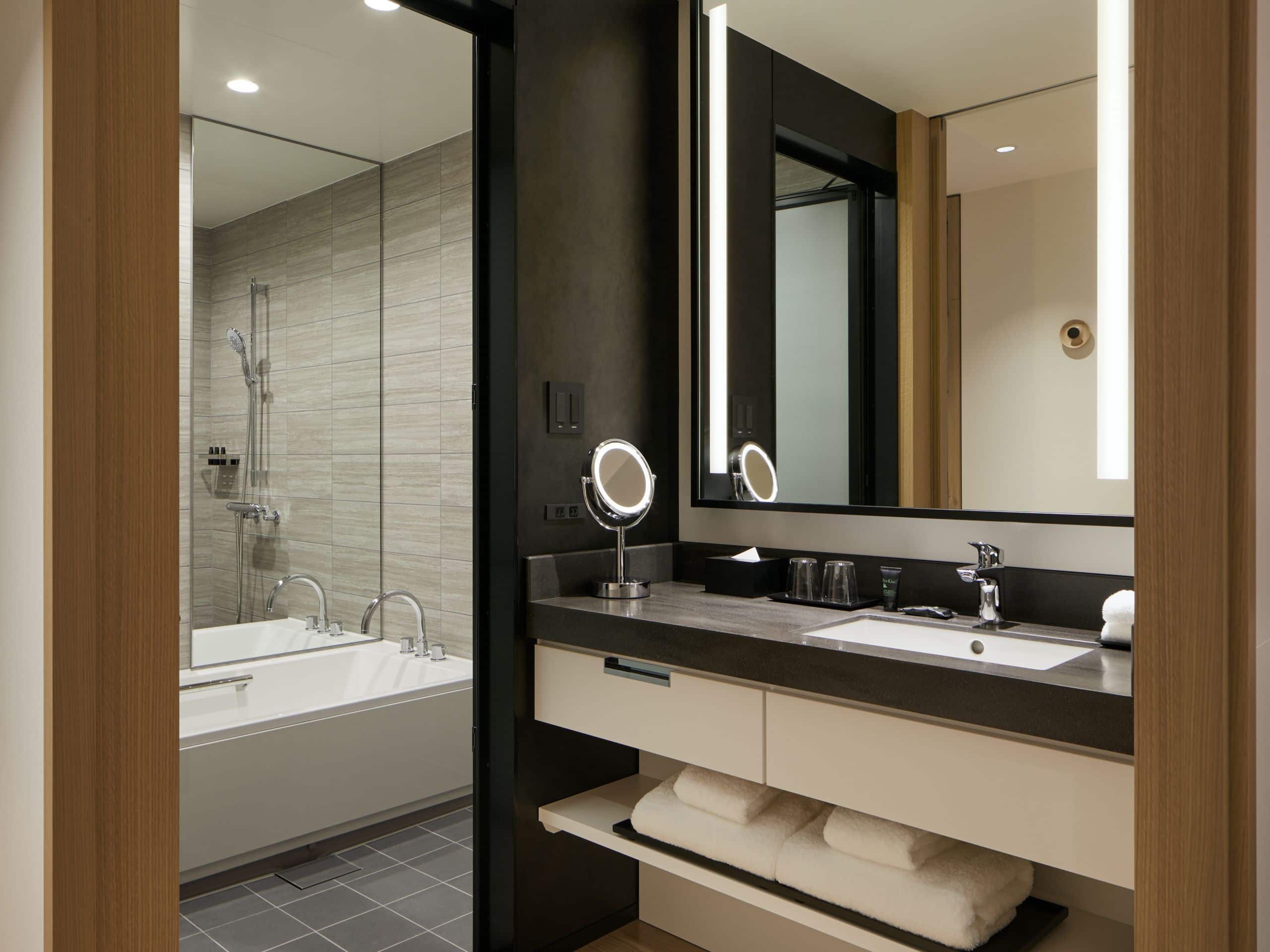 Boutique Hotel Rooms & Suites in Kanazawa | Hyatt Centric Kanazawa