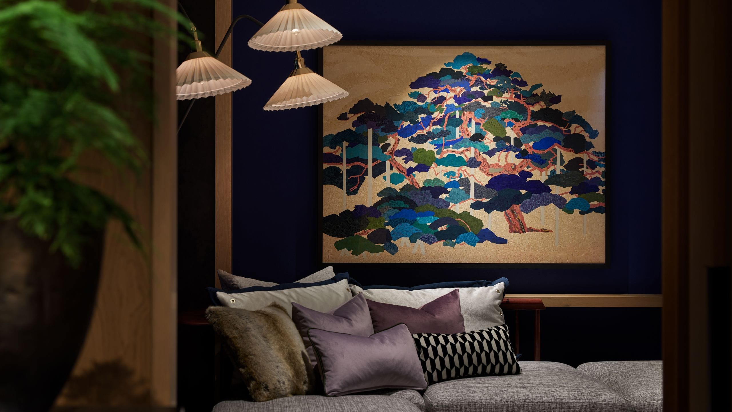2 de 8 Hyatt Centric Kanazawa Suite Living Space Night