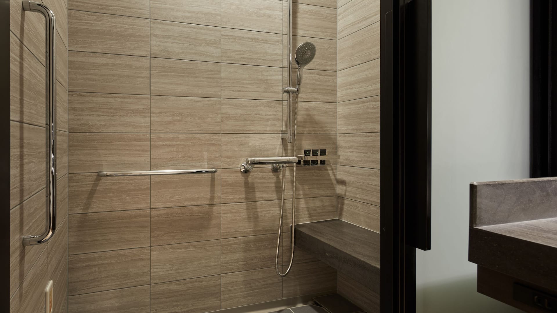 4/6 Hyatt Centric Kanazawa ADA Bathroom