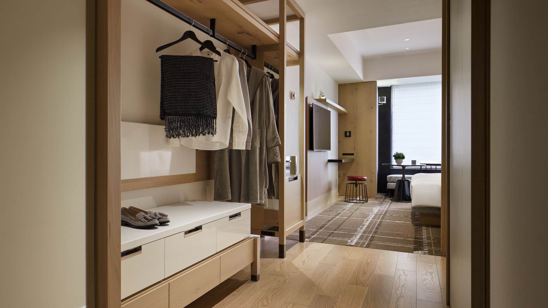 5/6 Hyatt Centric Kanazawa ADA Closet