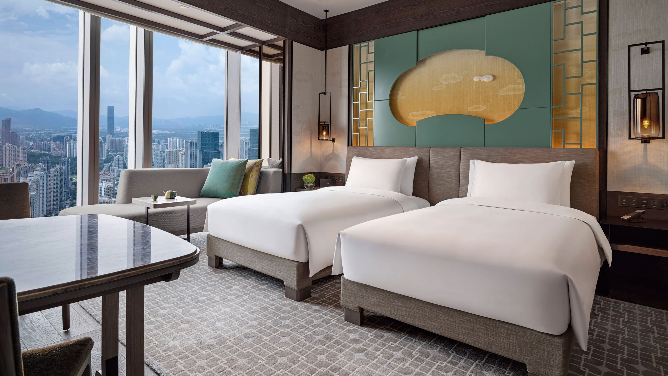 Park Hyatt Shenzhen Twin Bedroom with City View