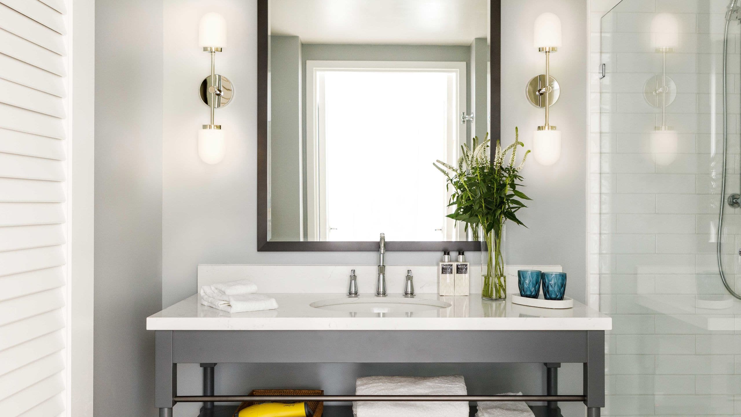 4/4 The Seabird Resort Bathroom Vanity