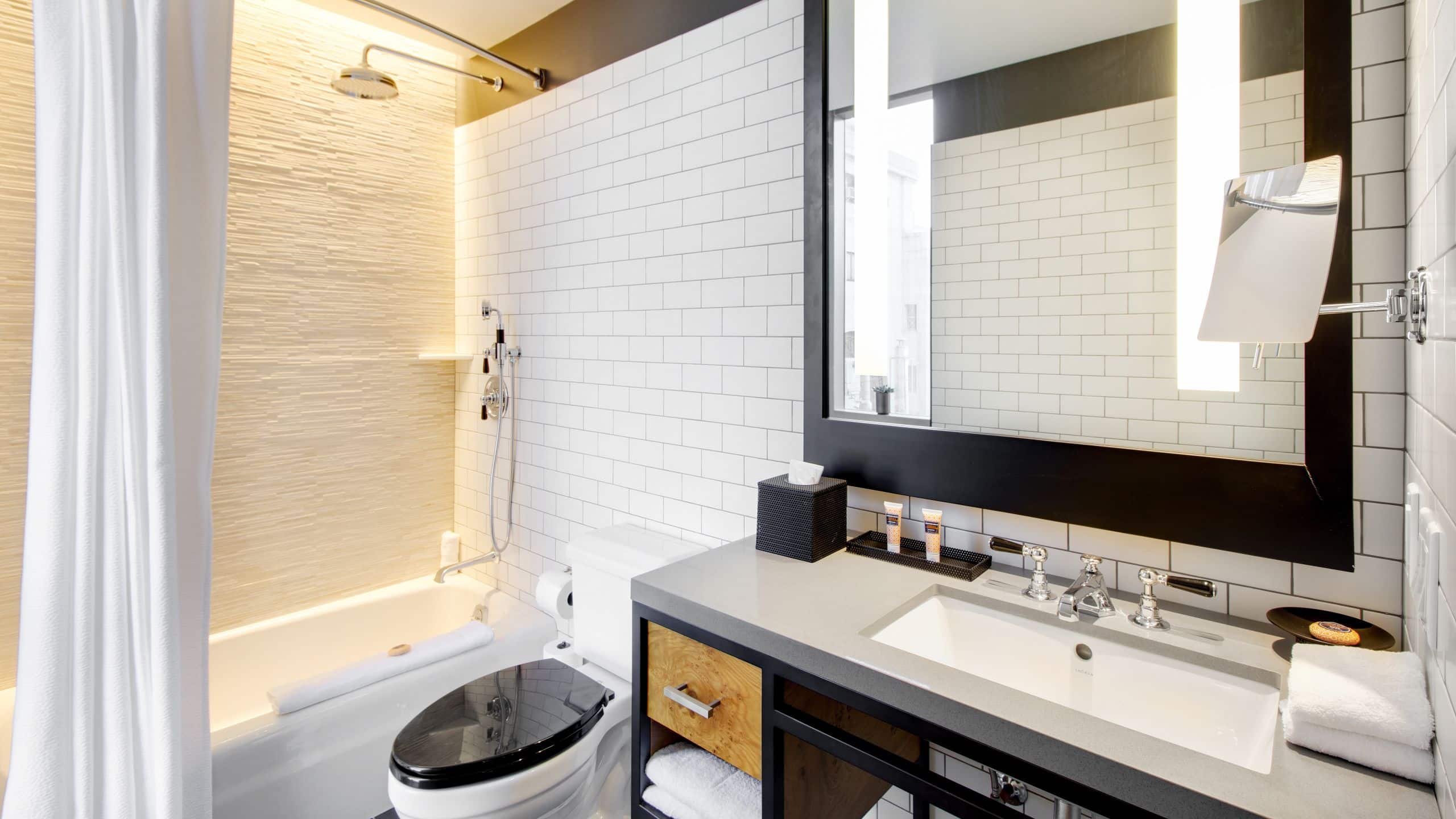 2/2 Hotel 50 Bowery Manhattan Suite Bathroom