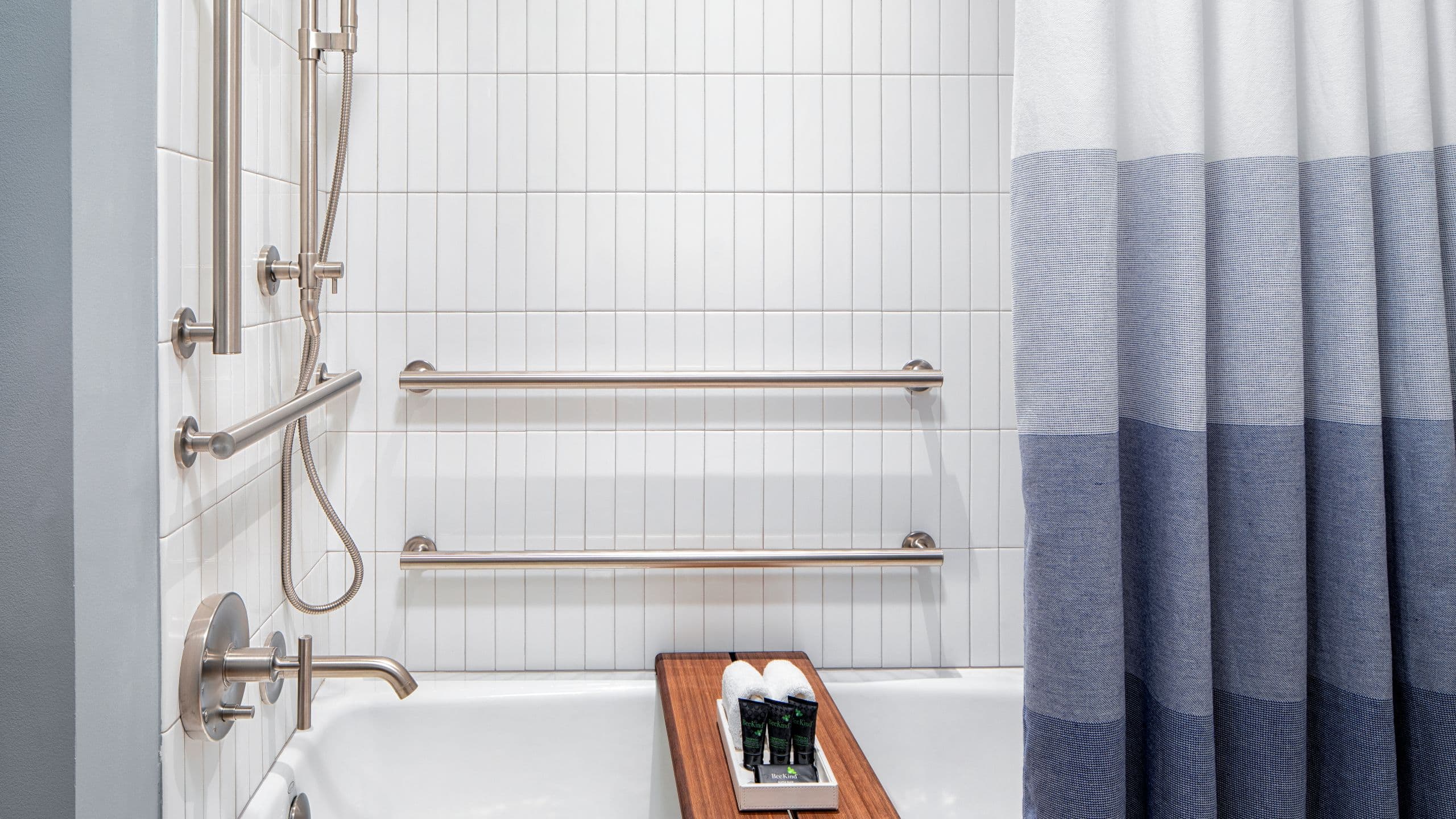 Hyatt Centric Center City Philadelphia ADA Tub