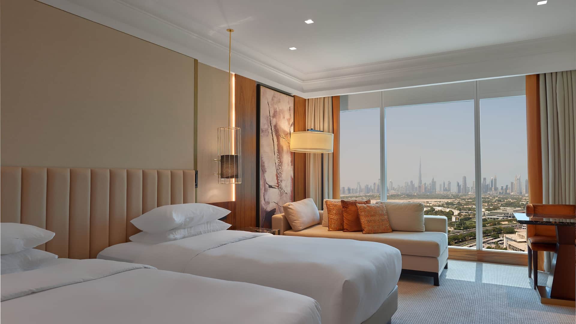 1 de 5 Grand Hyatt Dubai Two Twin Beds Skyline View