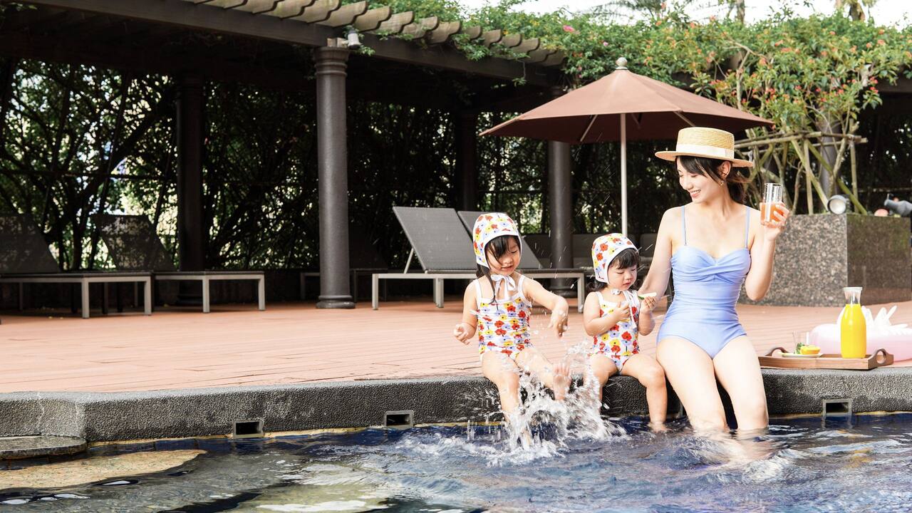 Grand Hyatt Taipei kids swimming pool