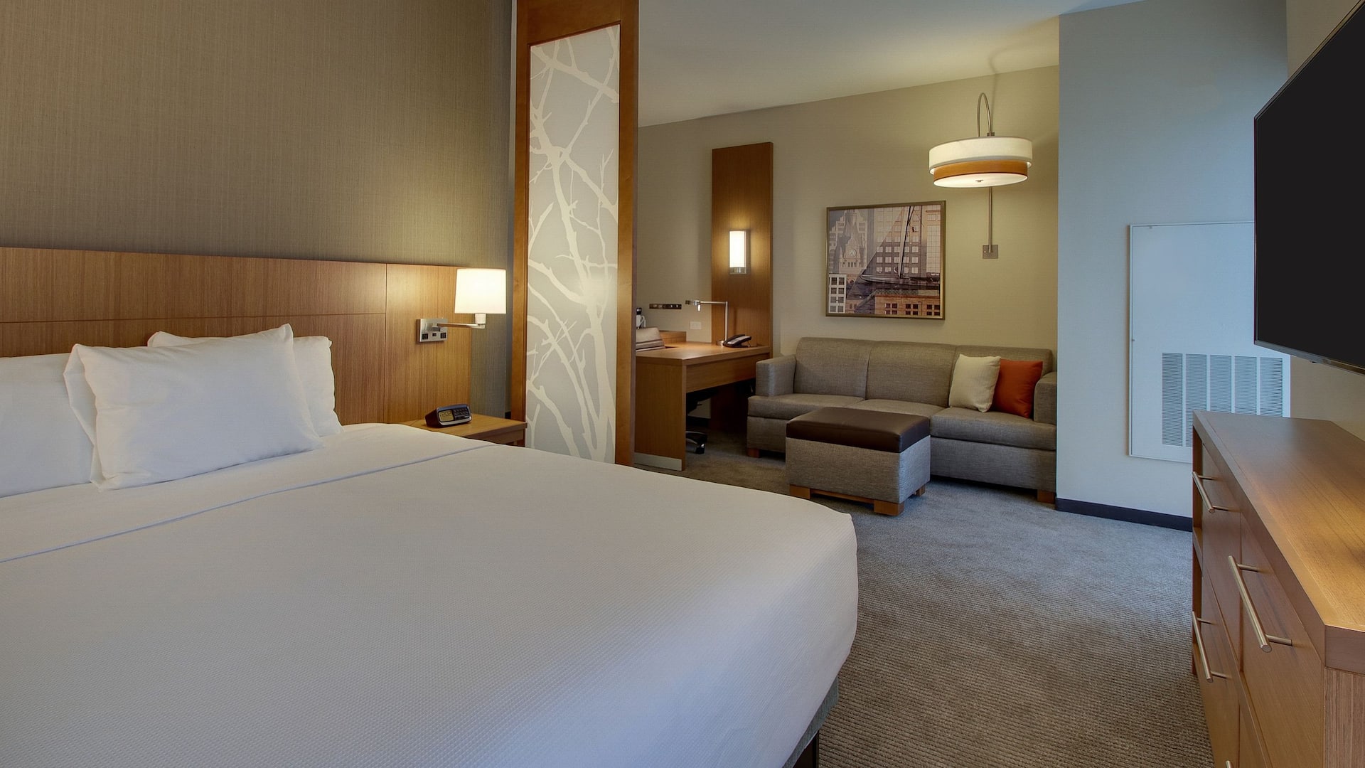 Hyatt Place Milwaukee Downtown One Bedroom King Suite Bed