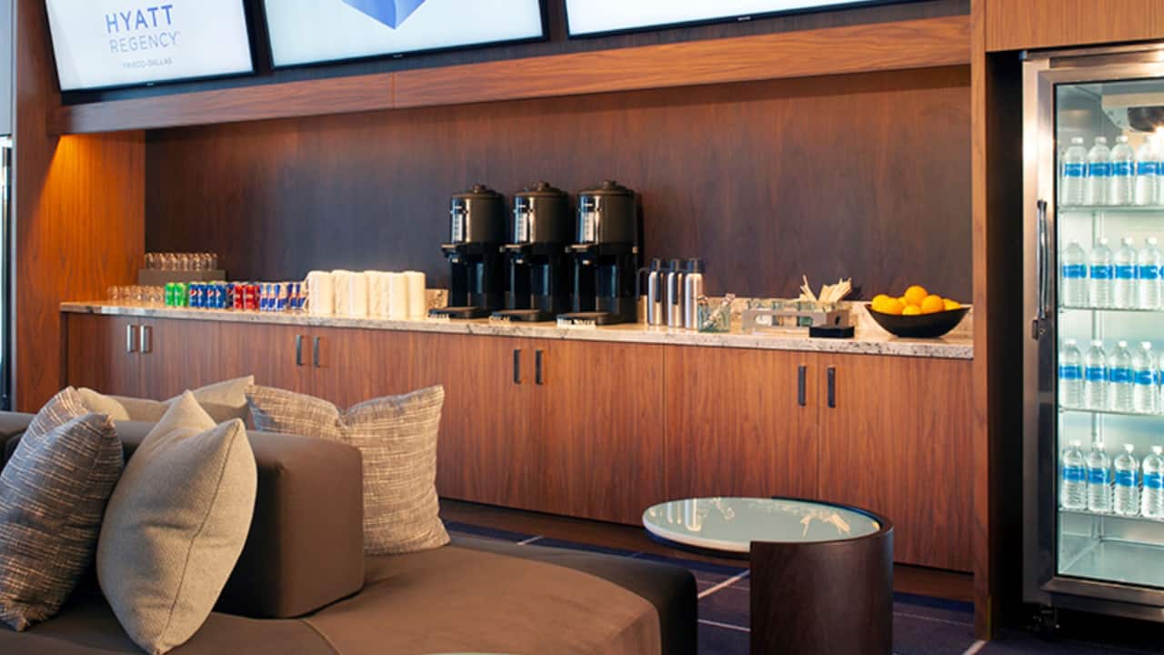 Laurel Lounge