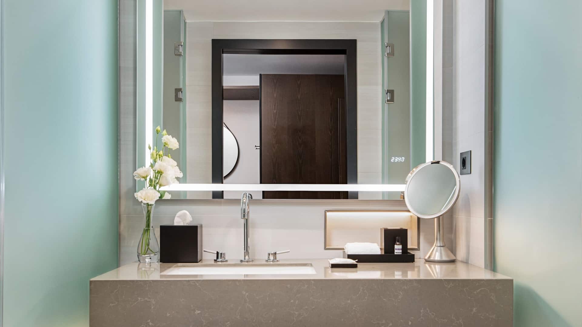 4 из 4 Hyatt Regency Sofia Bathroom Vanity