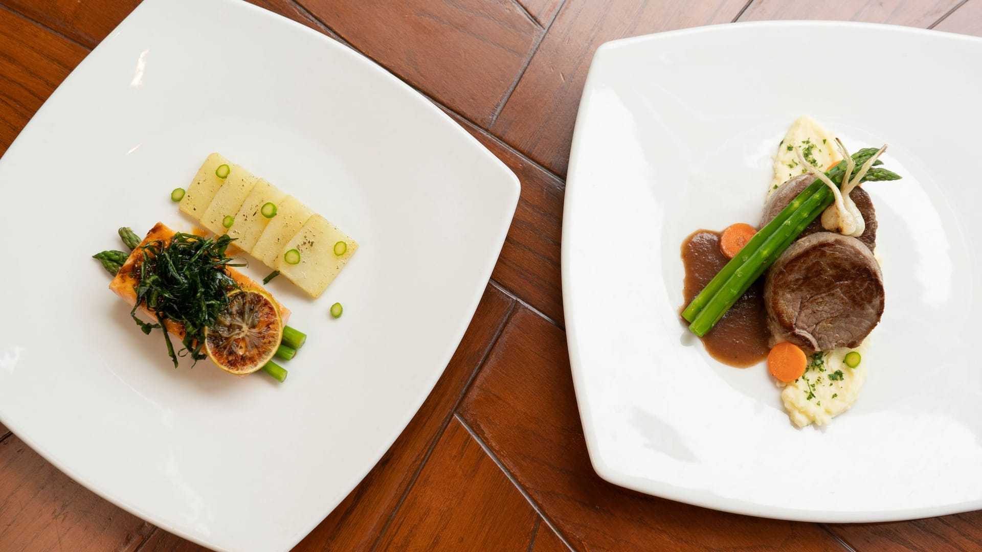 Hyatt Regency Villahermosa Cajun Salmon and Roast Beef
