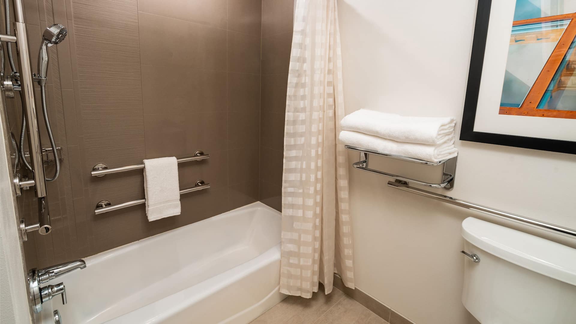 4 of 4 Hyatt House Nashville / Franklin - Cool Springs ADA Tub