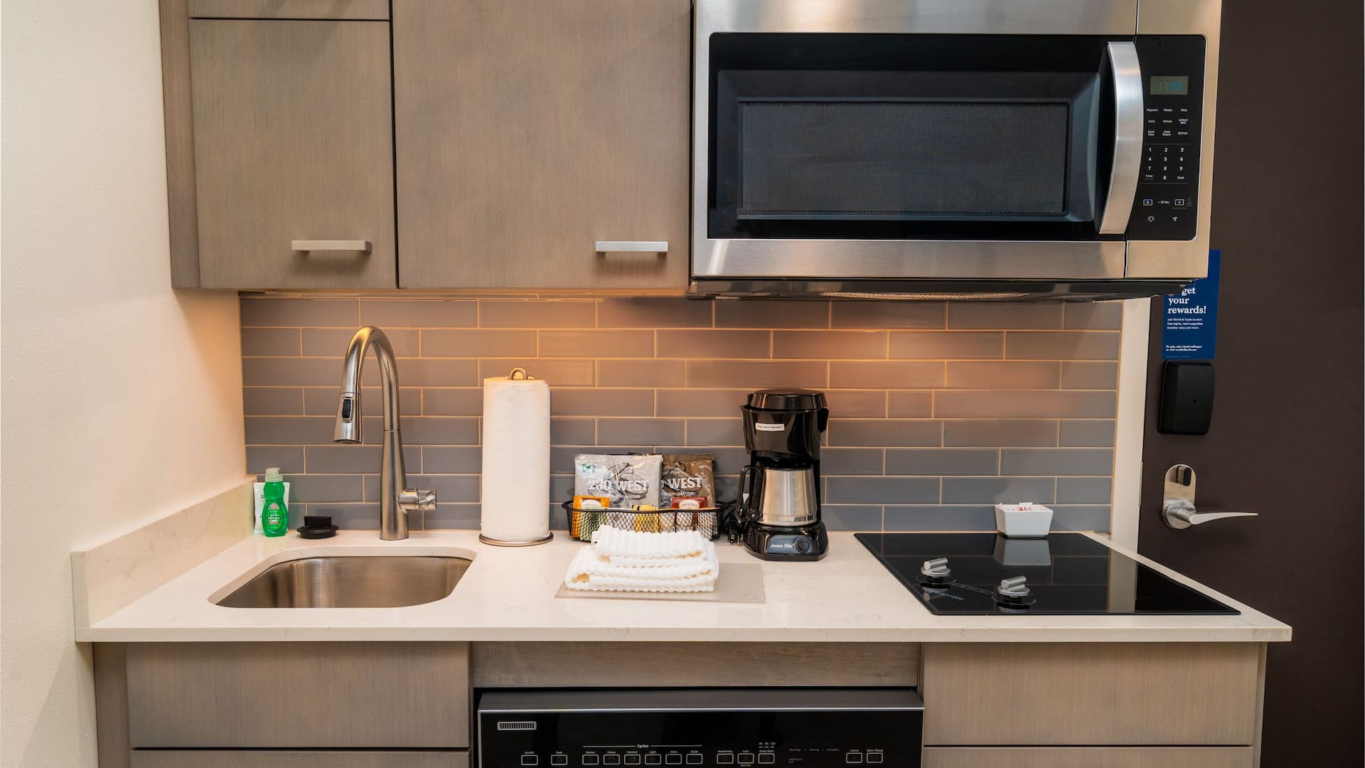 Hyatt House Nashville / Franklin - Cool Springs Studio Two Queen Beds Kitchen