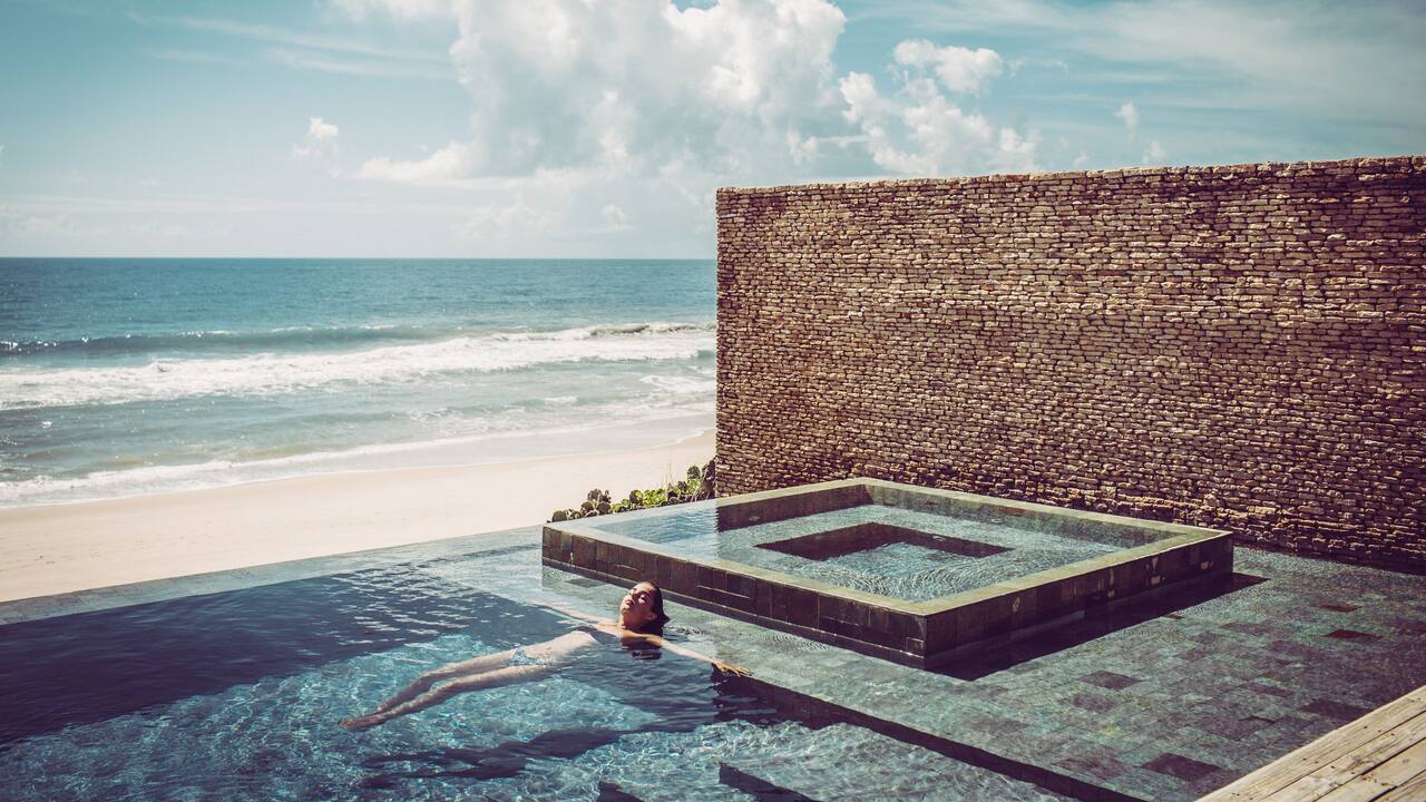 Infinity pool