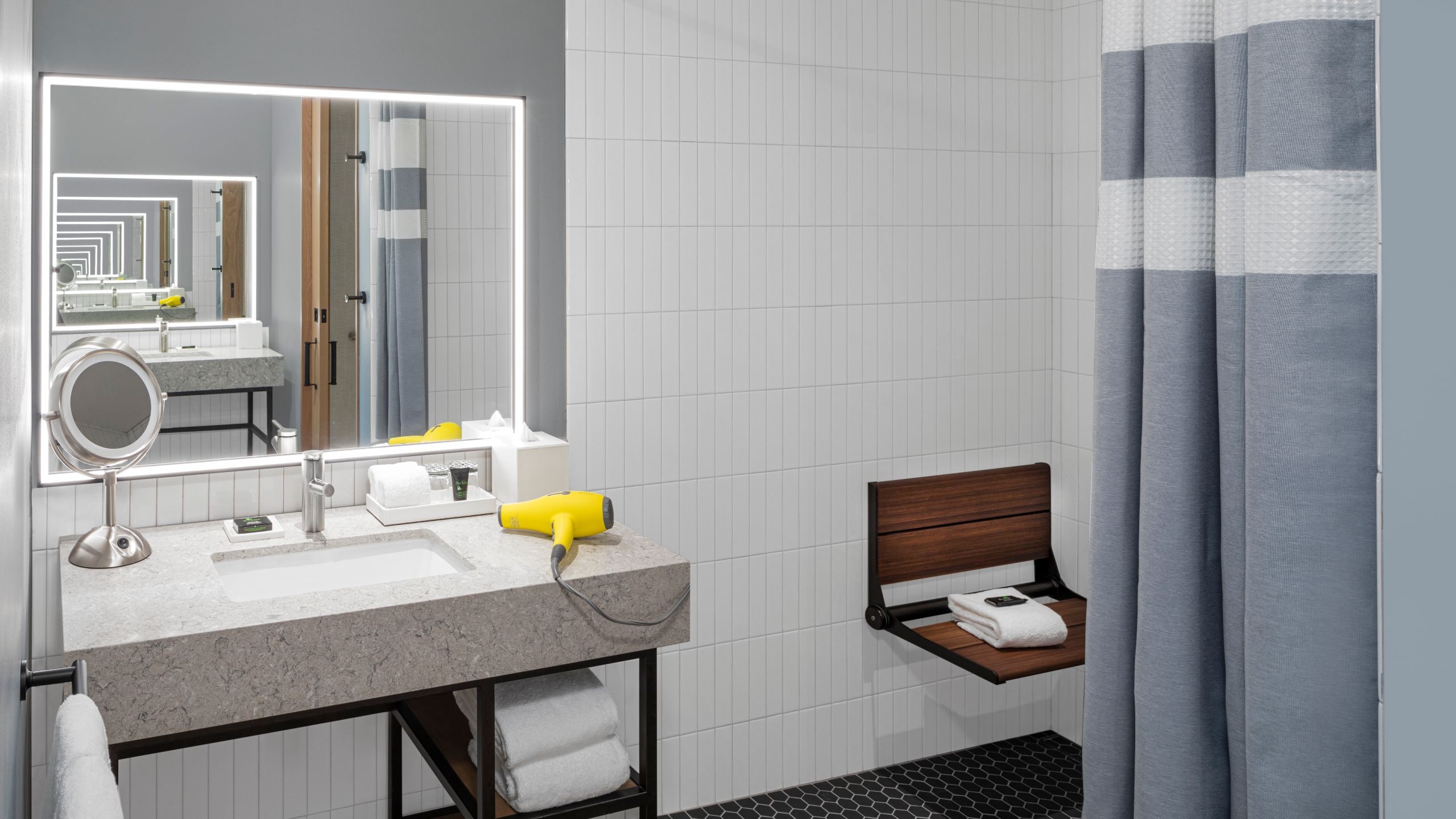 3 of 5 Hyatt Centric Center City Philadelphia Presidential Suite Bathroom